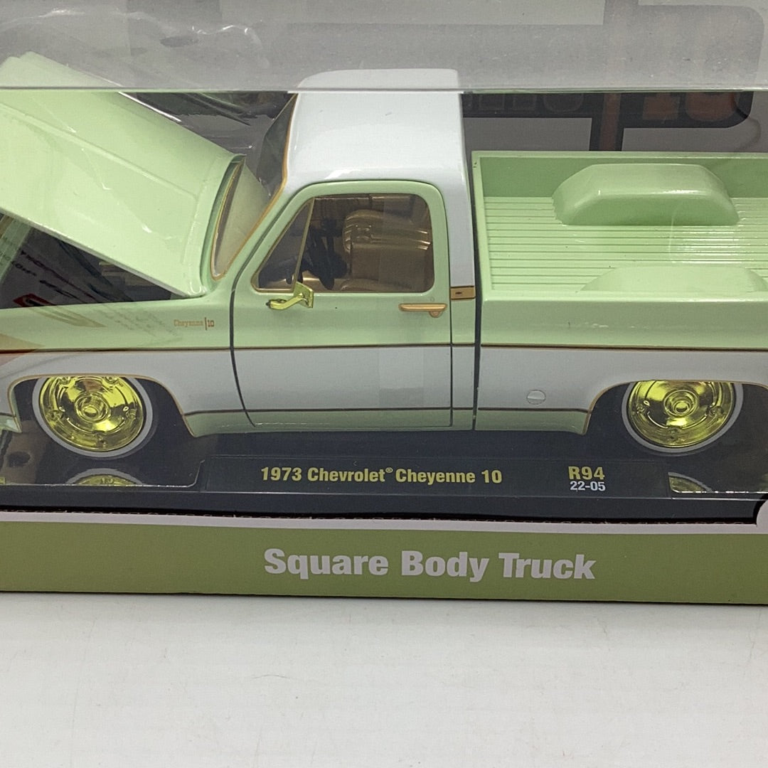 M2 Machines 1/24 chase 1973 Chevrolet Cheyenne 10 Green White R94