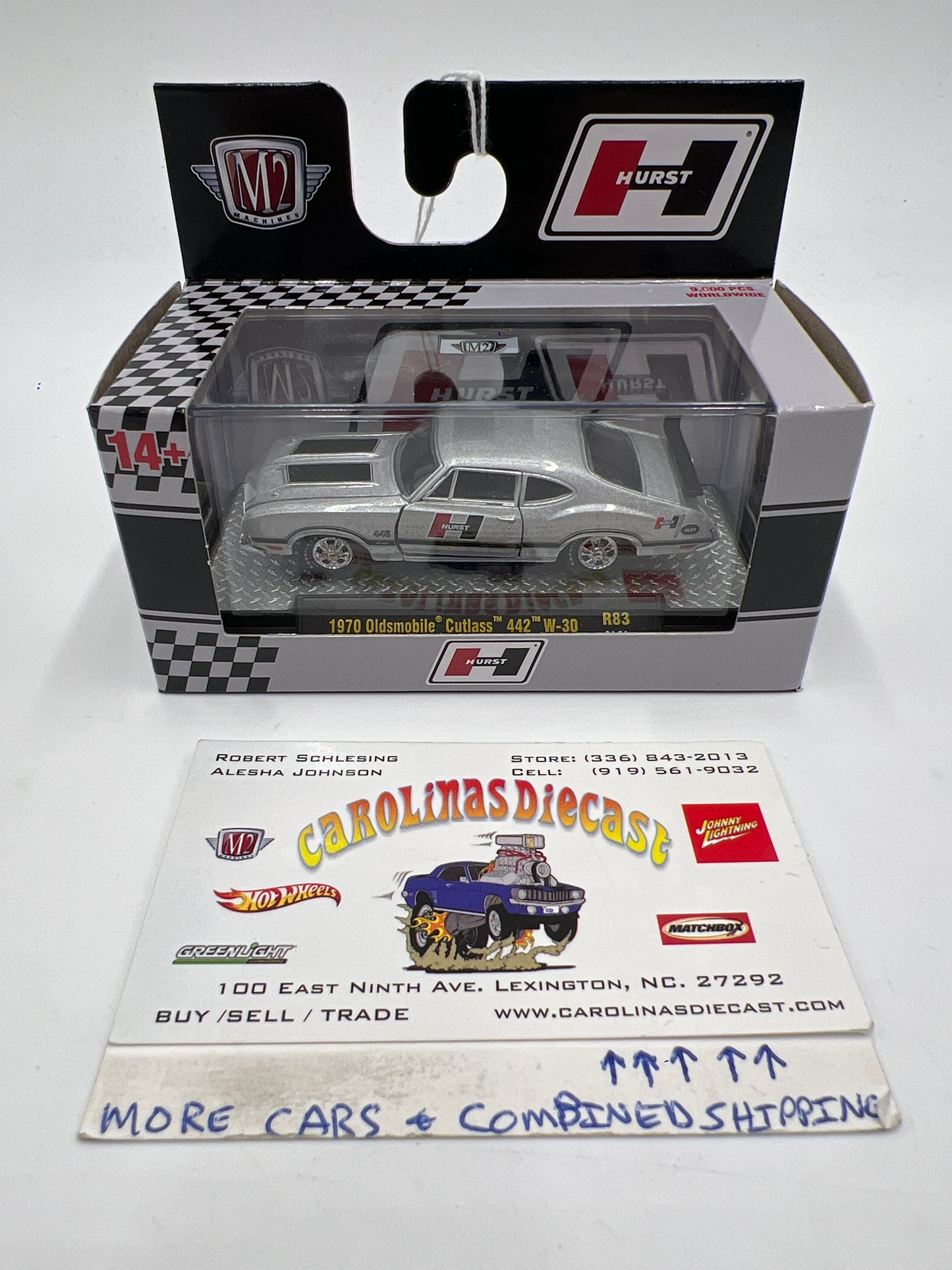 M2 Machines Hurst 1970 Oldsmobile Cutlass 442 W-30 Silver R83