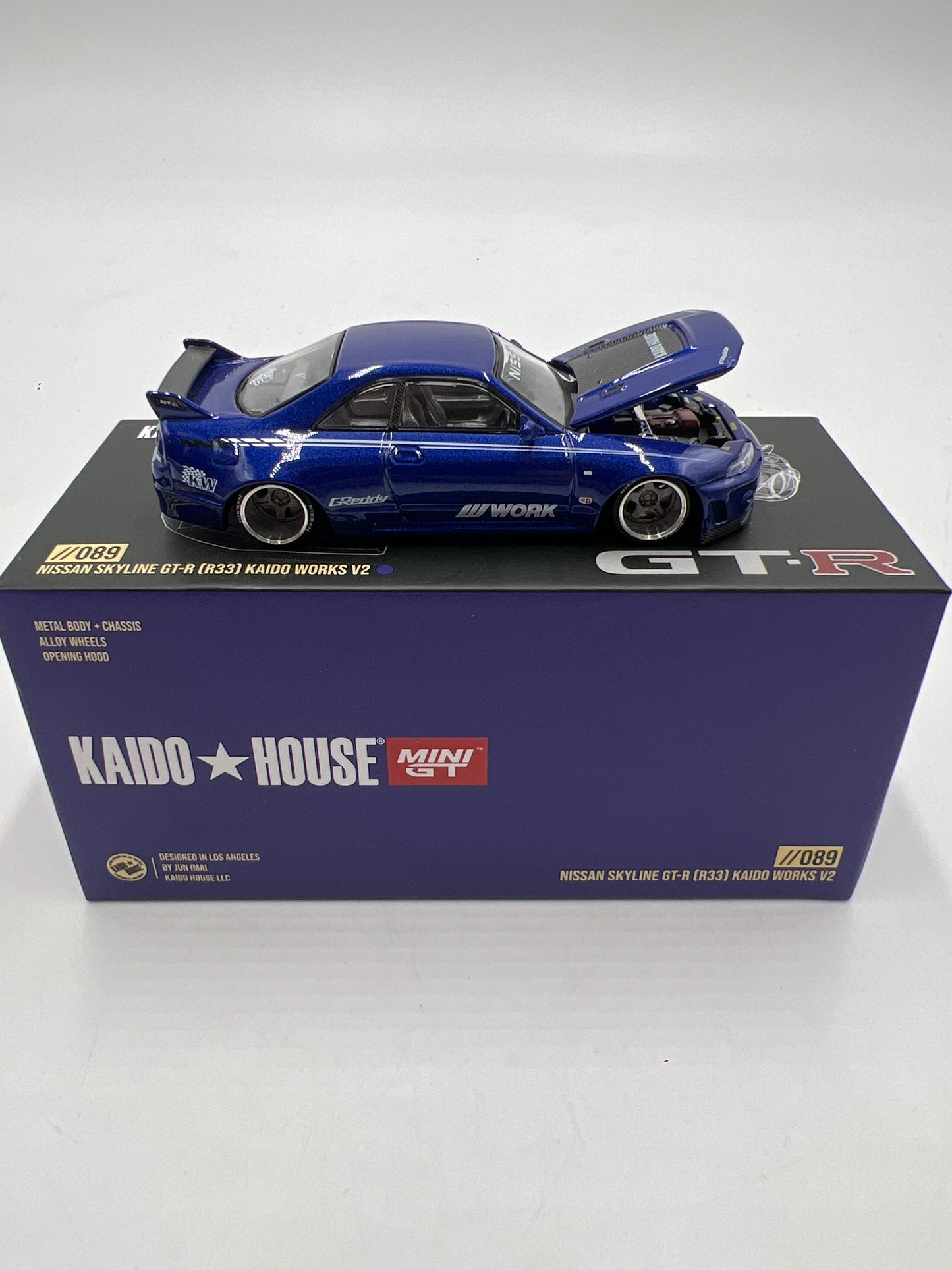 Mini GT Kaido House #089 Nissan Skyline GT-R R33 Kaido Works V2