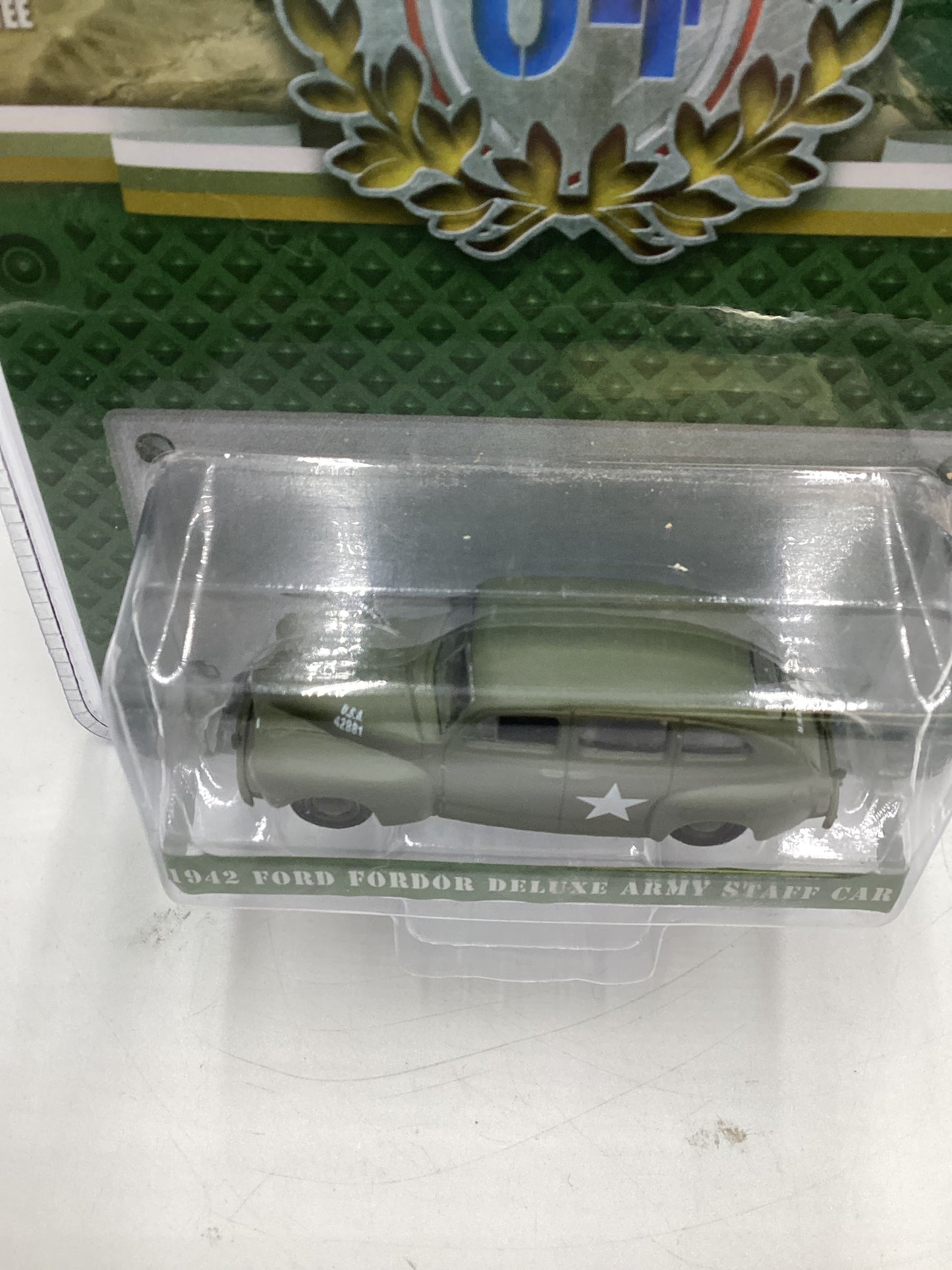 Greenlight GL Battalion 64 Series 4 Ford Fordor Army Staff Car Green 176F