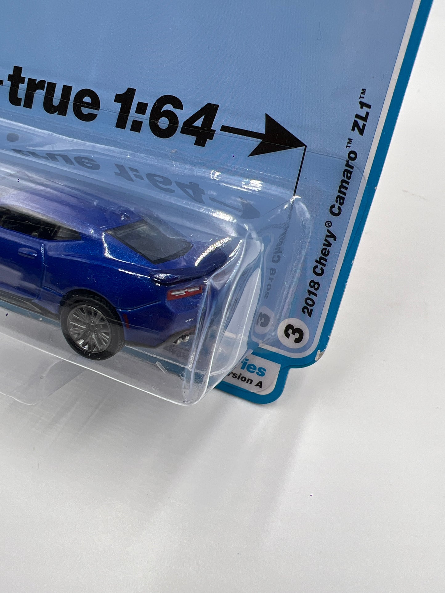 Auto World Modern Muscle Release 1 Version A 2018 Chevy Camaro ZL1 Hyper Blue 186A