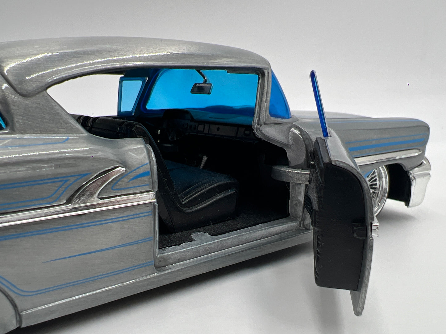 Jada Toys 1/24 Scale 20th Anniversary 1958 Chevrolet Impala Lowrider Loose