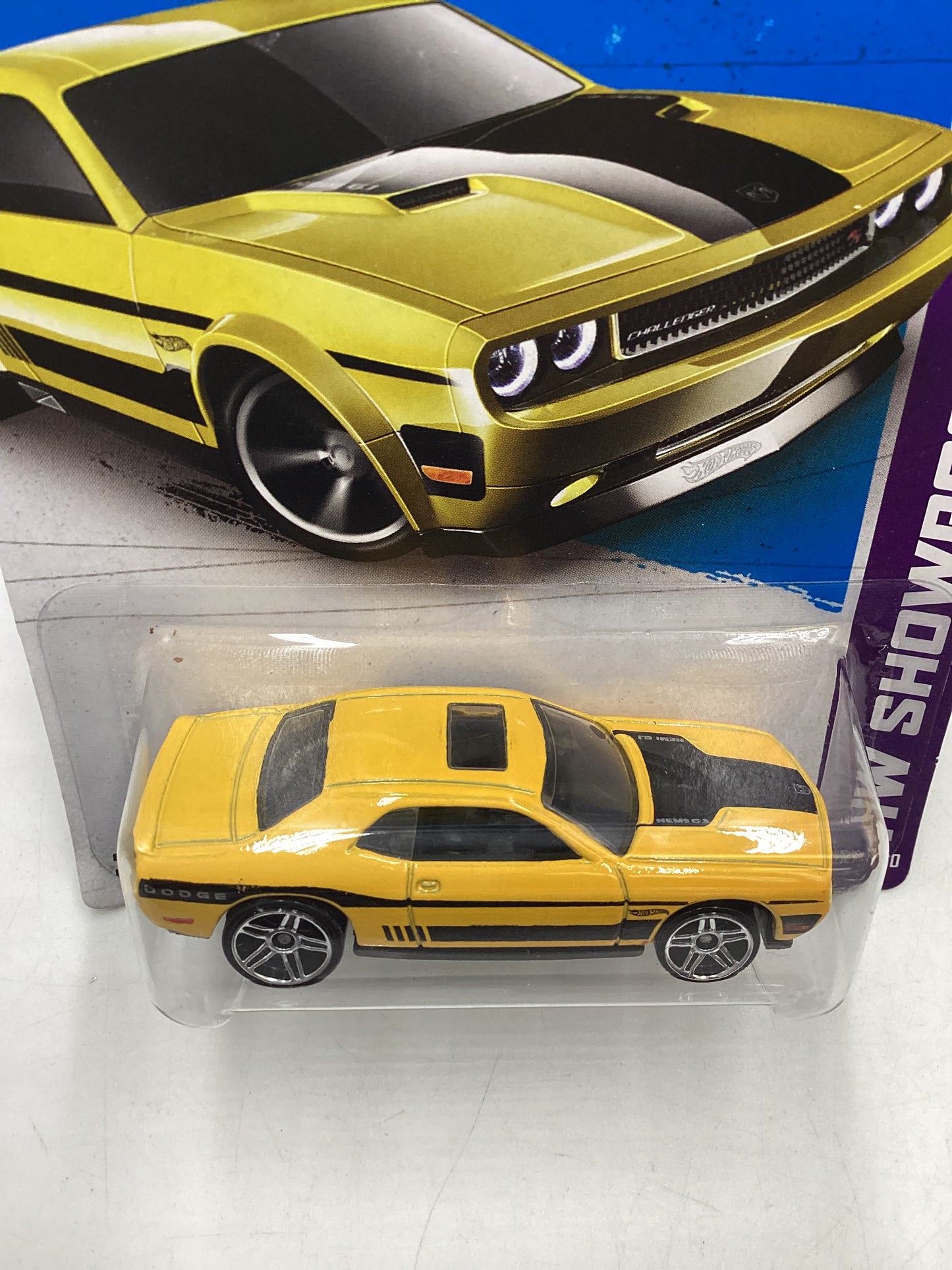 2013 Hot Wheels #227 08 Dodge Challenger SRT8 Yellow 46G