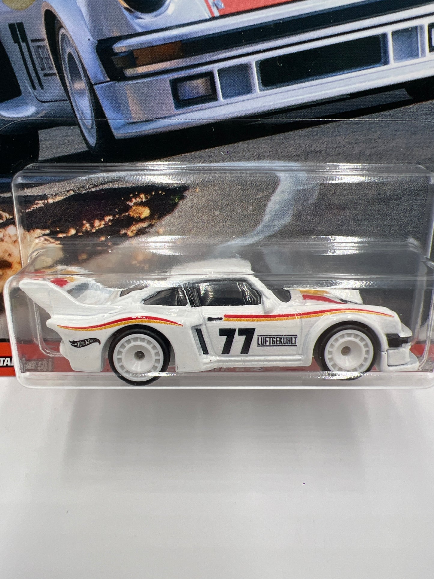 Hot Wheels Premium Thrill Climbers #2 Porsche 934.5 White W/Protector