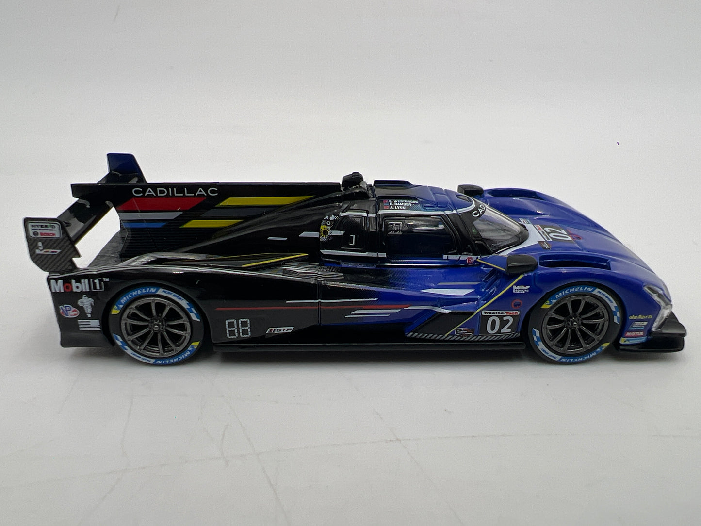 Mini GT #669 Cadillac V-Series.R #02 2023 IMSA Daytona 24 Hrs Cadillac Racing