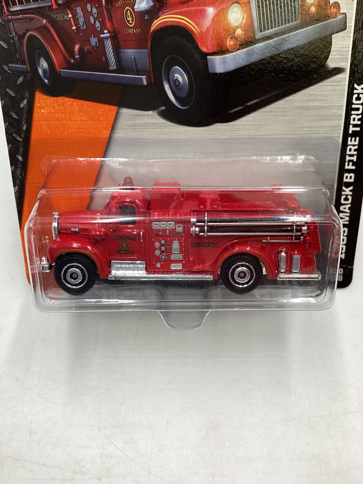 Matchbox #100 1963 Mack B Fire Truck 206C