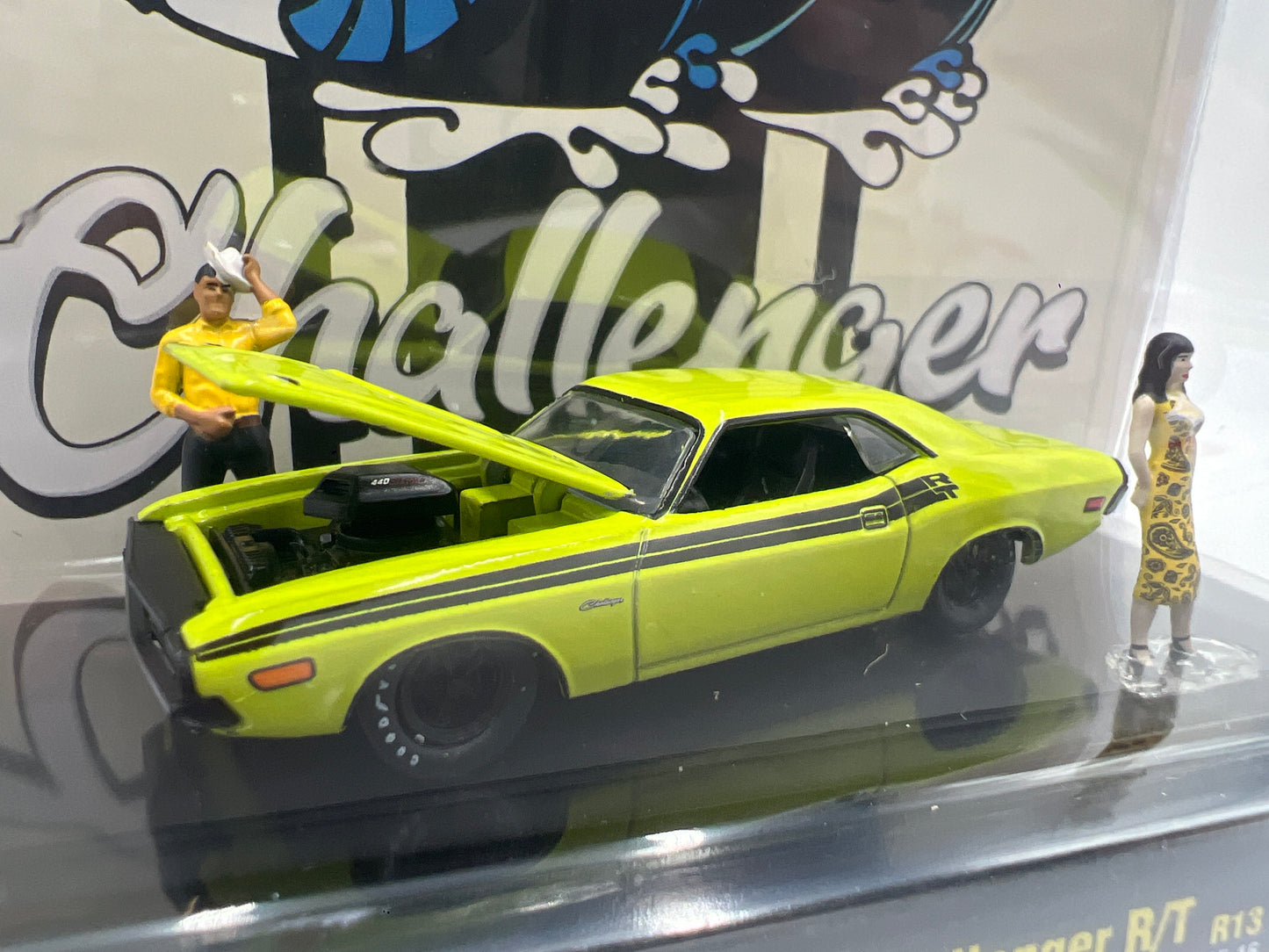 M2 Machines Diorama CHASE 1971 Dodge Challenger R/T Green R13