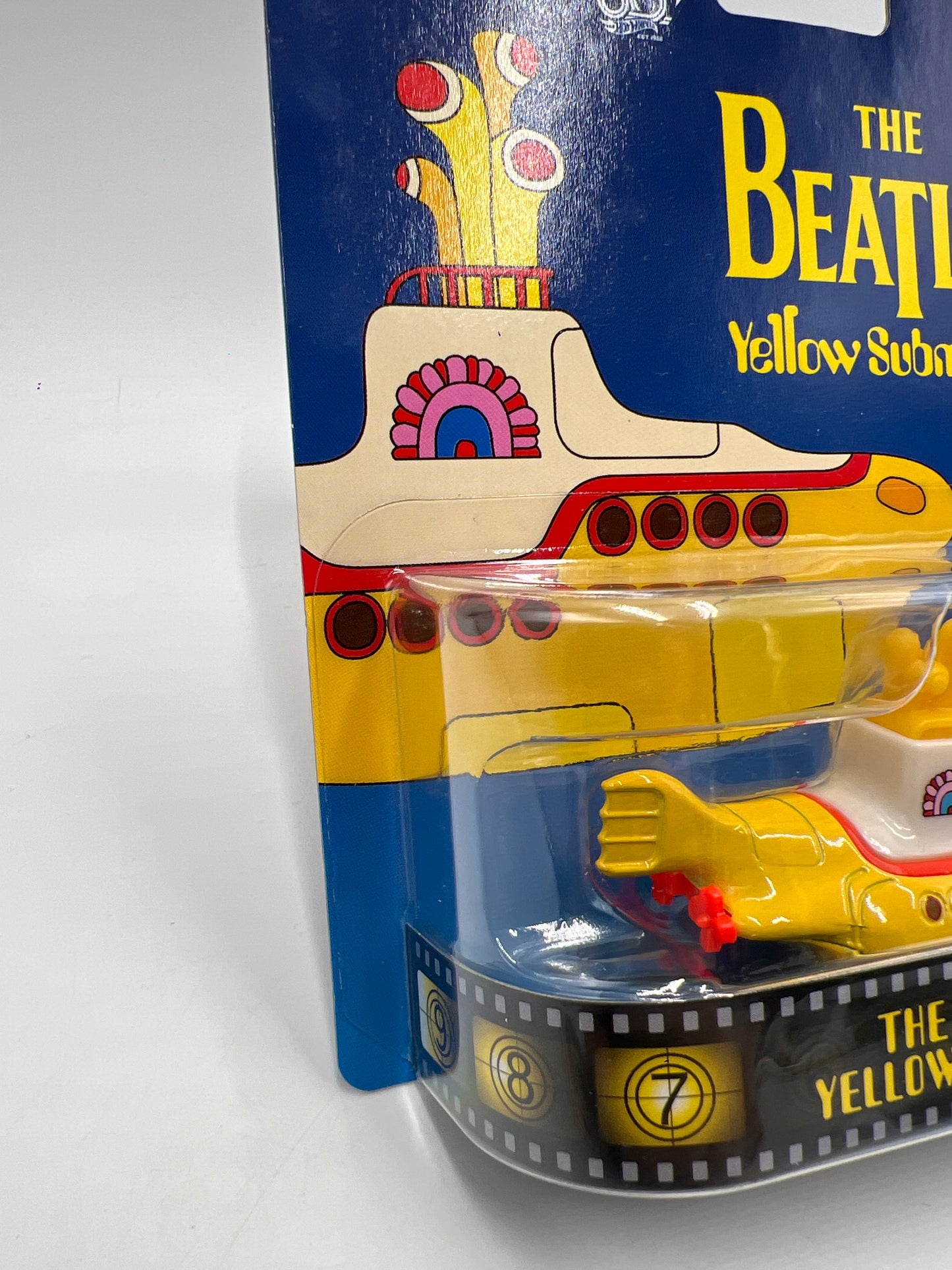 Hot Wheels Premium Retro Entertainment The Beatles Yellow Submarine