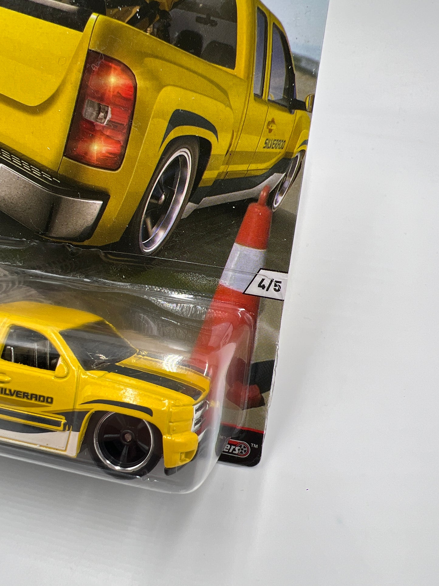Hot Wheels Car Culture Trucks #4 Chevy Silverado Yellow W/Protector