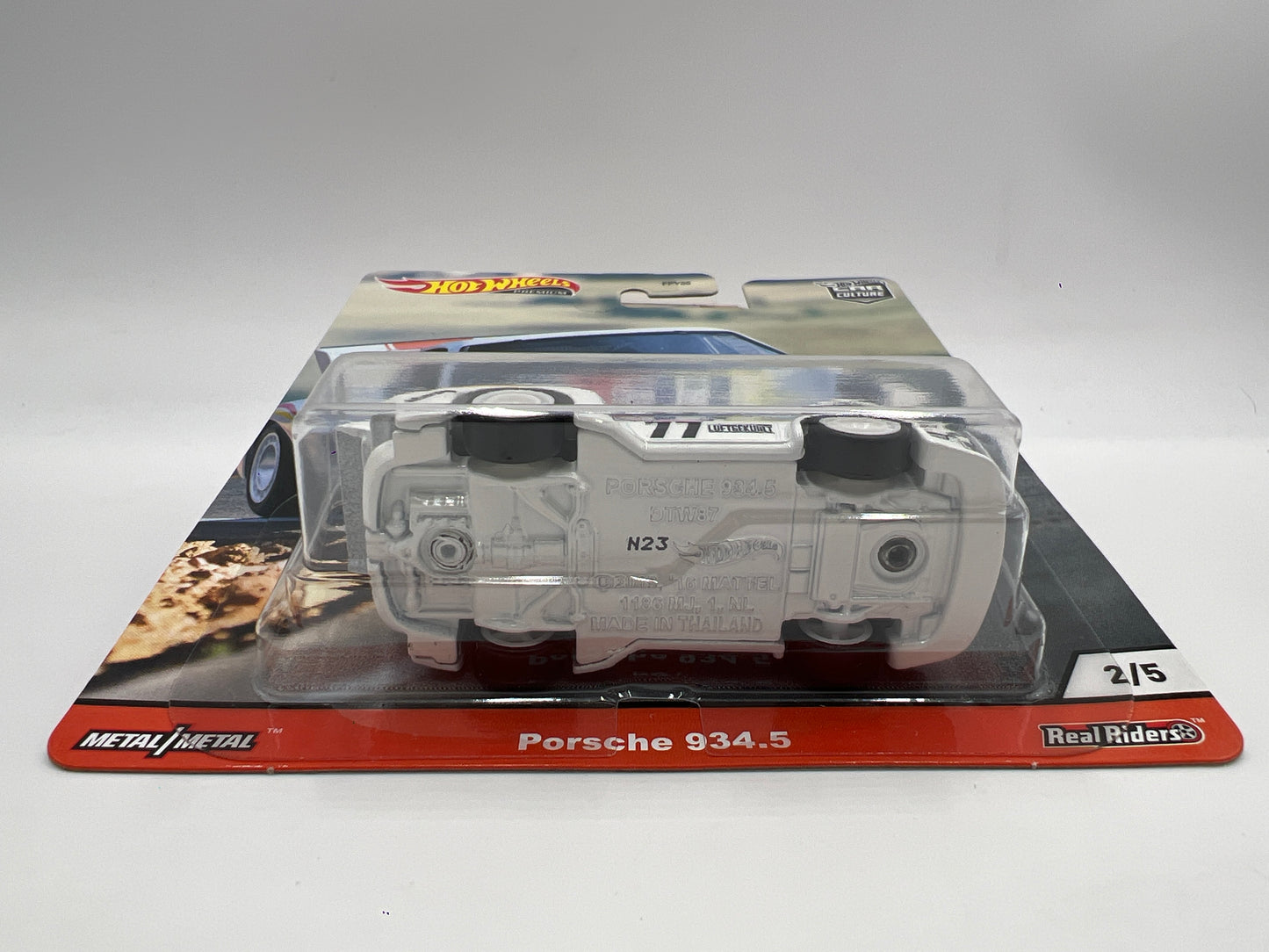 Hot Wheels Premium Thrill Climbers #2 Porsche 934.5 White W/Protector