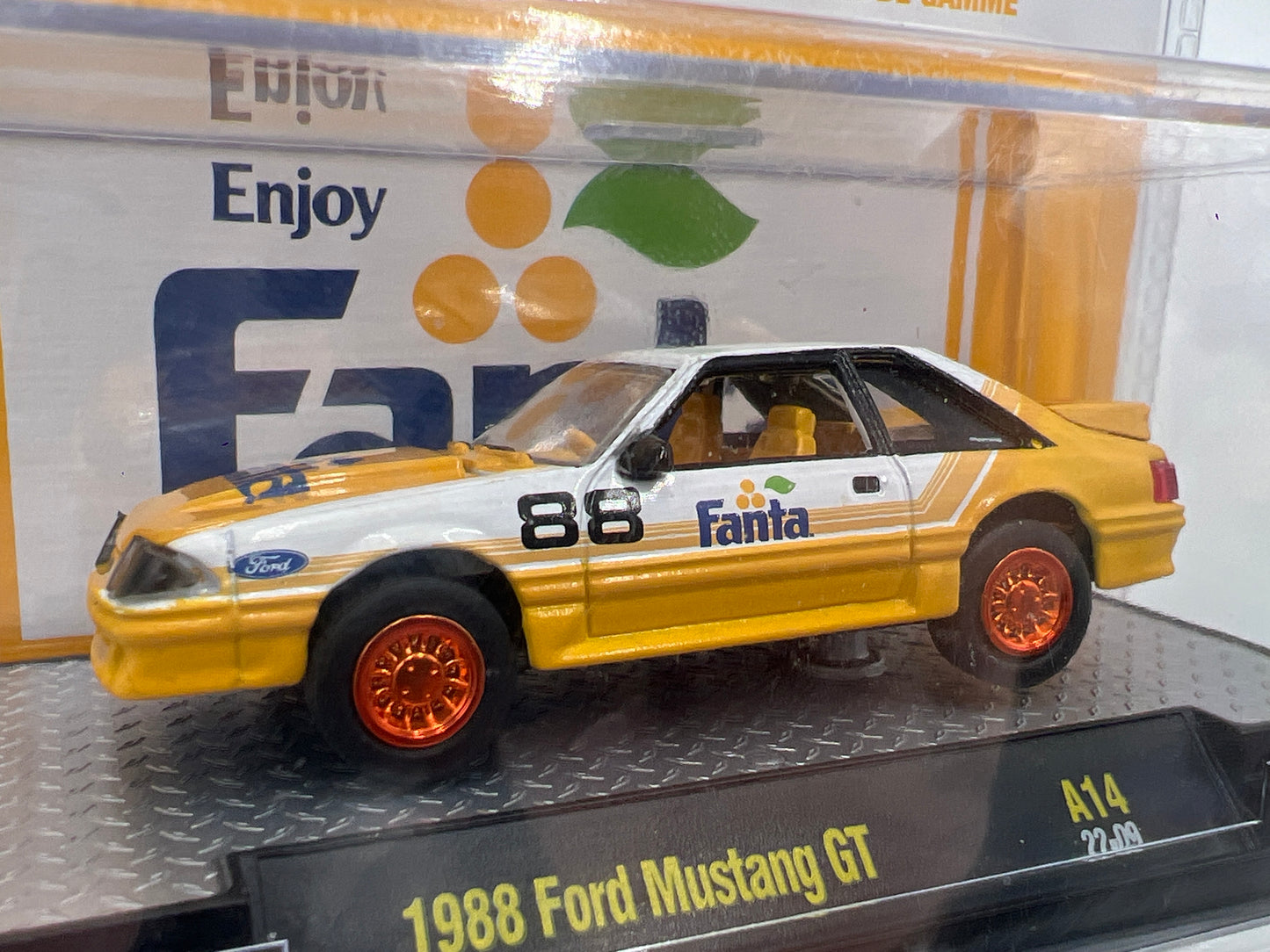 M2 Machines Fanta CHASE 1988 Ford Mustang GT A14