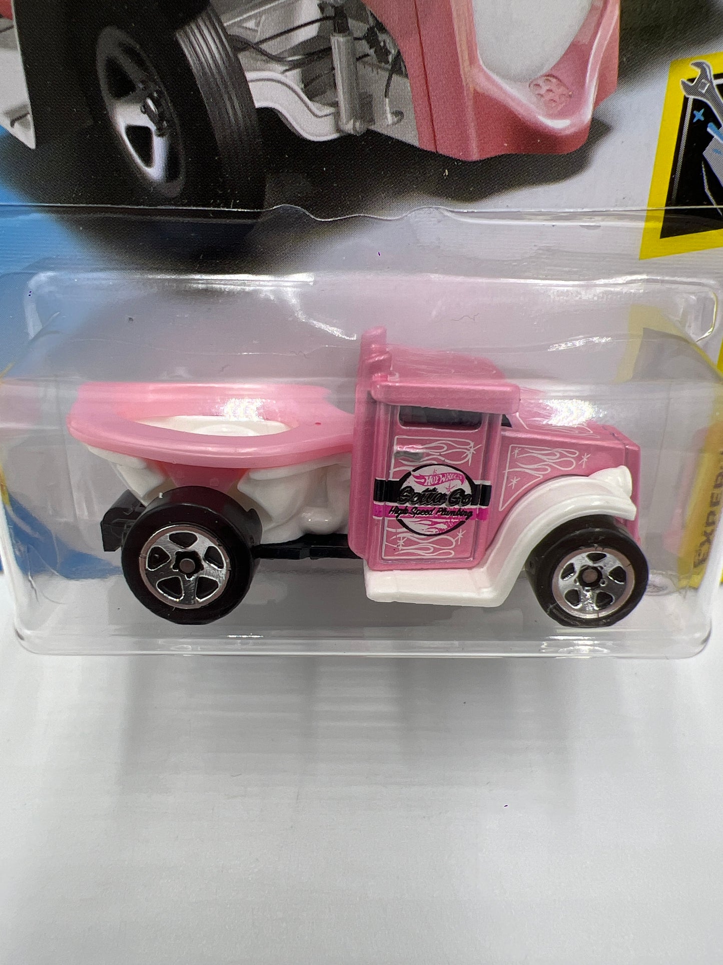 2018 Hot Wheels Experimotors #49 Gotta Go Pink