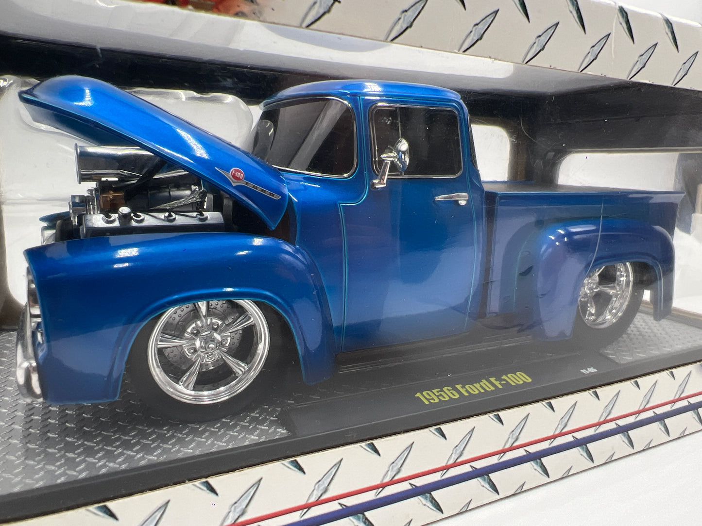 M2 Machines 1/24 Ground Pounders 1956 Ford F-100 Blue 11-05