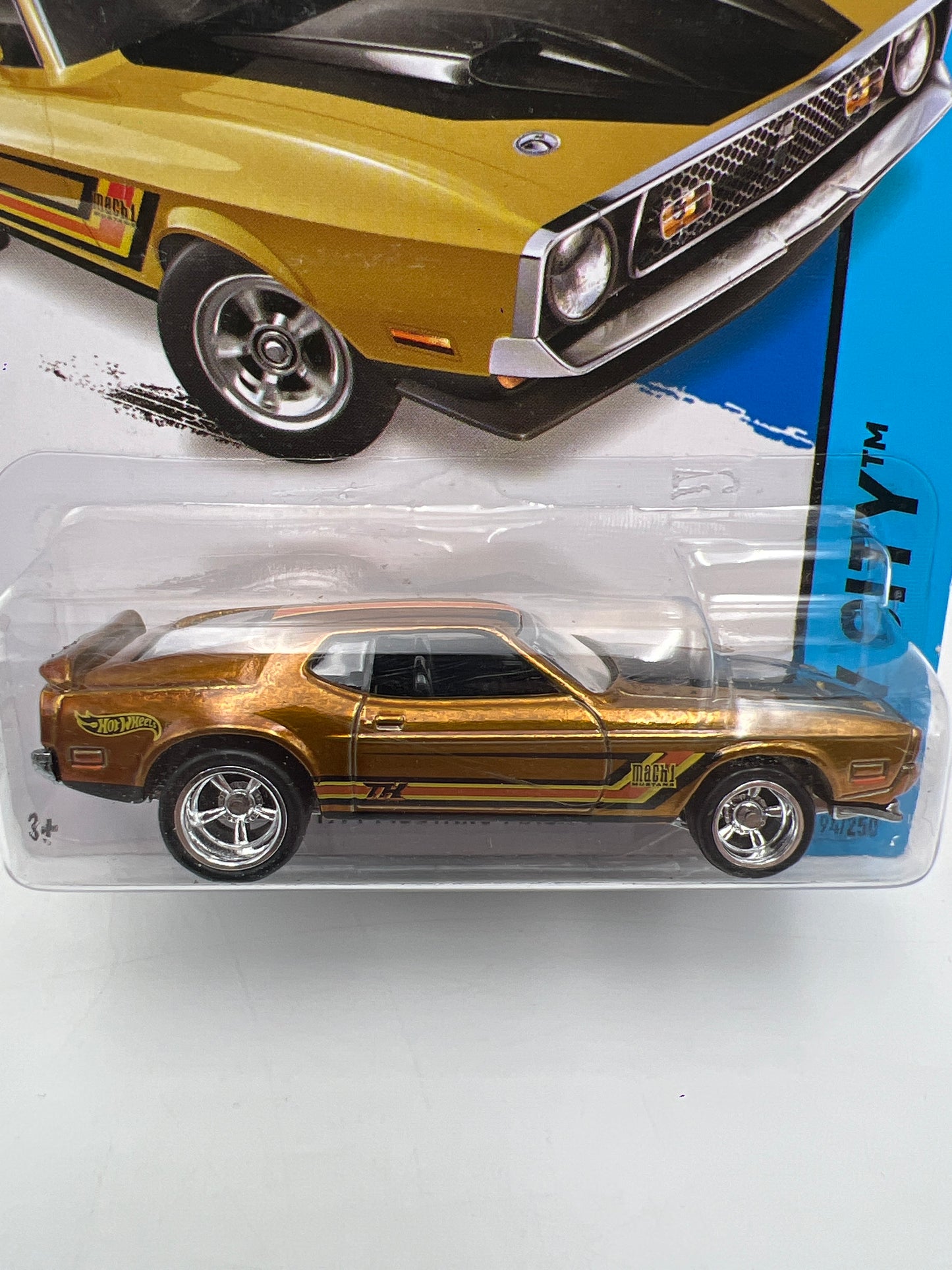 2014 Hot Wheels Super Treasure Hunt #94 1971 Mustang Mach 1 Gold W/Protector