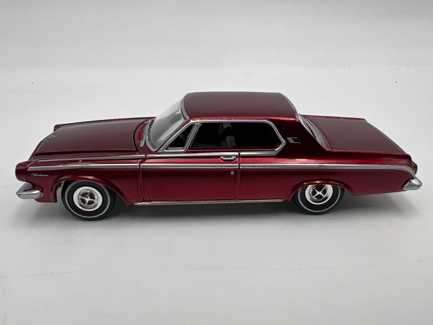 Auto World 1/64 Ultra Red CHASE Vintage Muscle 1963 Dodge Polara Red W/Box Loose