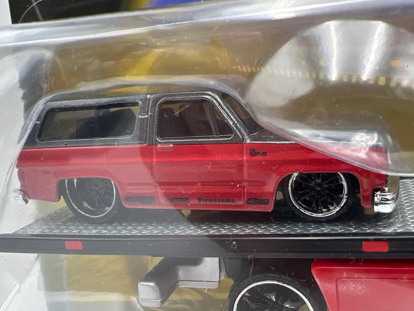 Maisto Design 1/64 Elite Transport 1957 Chevrolet Flatbed & 1979 K5 Blazer Red/Gray