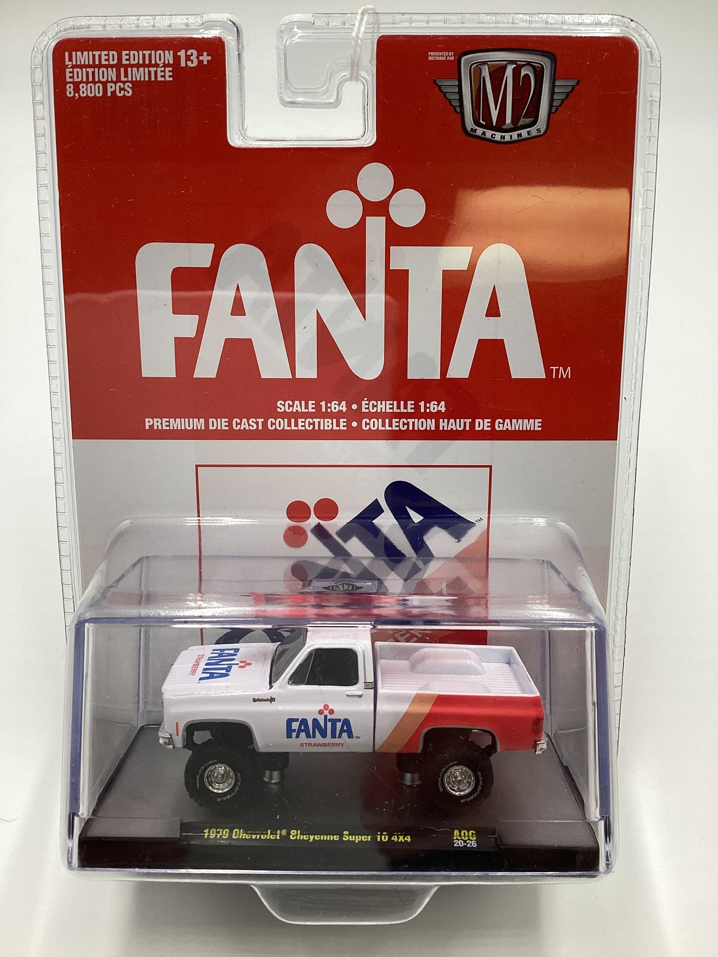 M2 Machines Fanta 1973 Chevrolet Cheyenne Super 10 4x4 A06