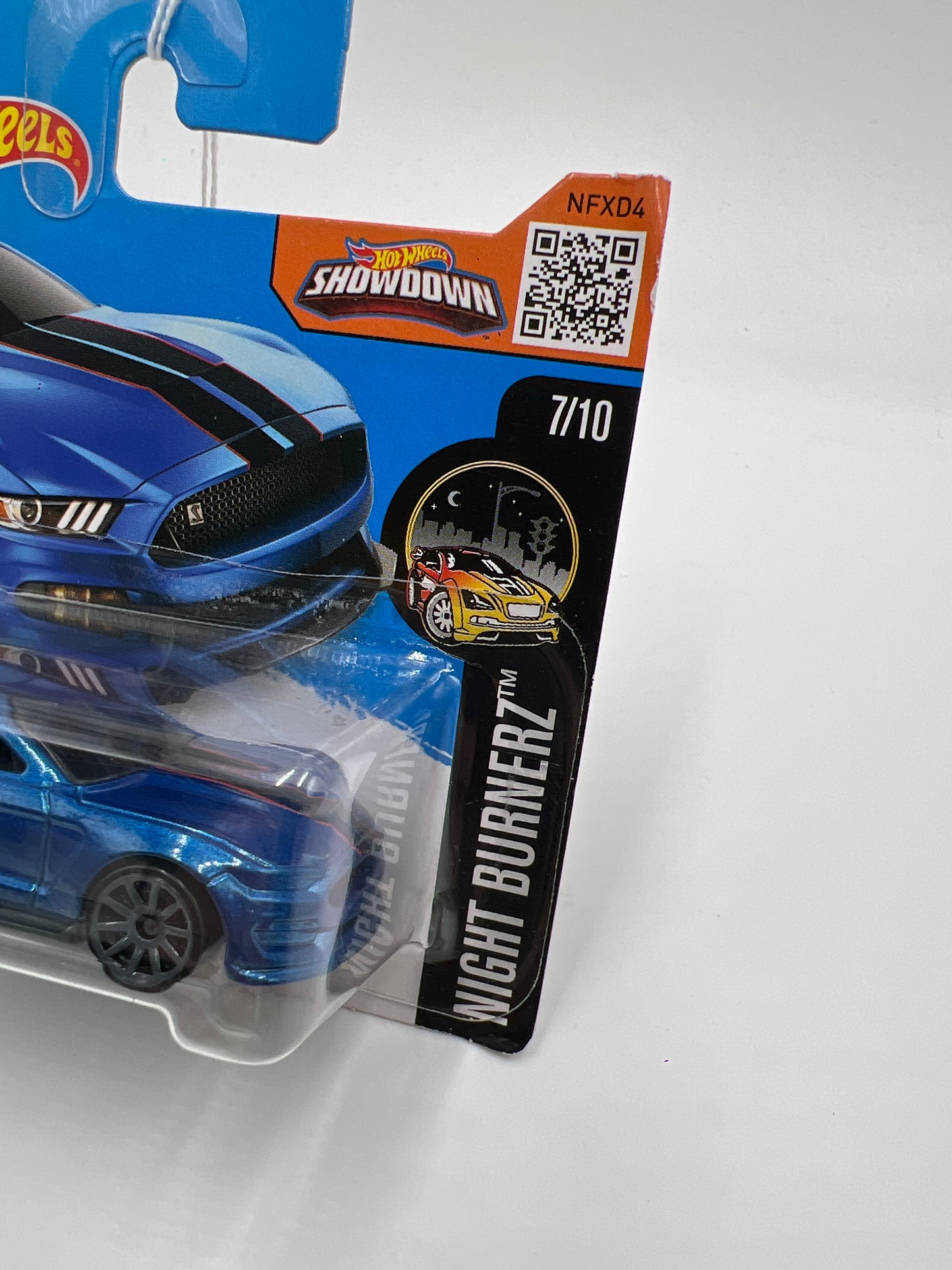 2016 Hot Wheels Night Burnerz #87 Ford Shelby GT350R Blue Short Card 19A