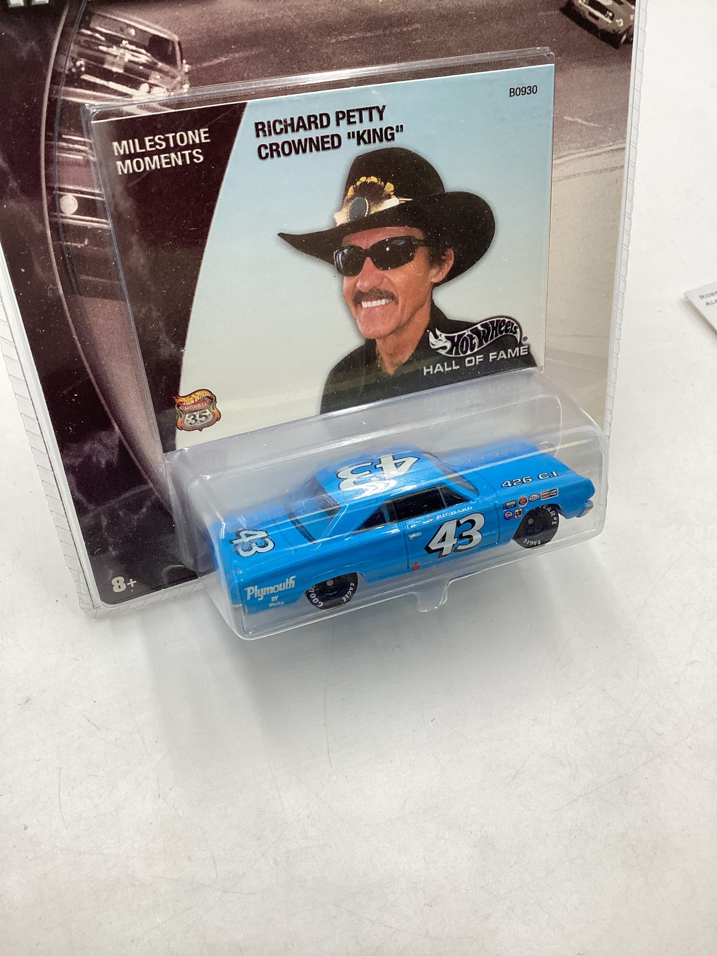 Hot wheels Hall of Fame Milestone Moments 67 Plymouth Richard Petty Crowned King