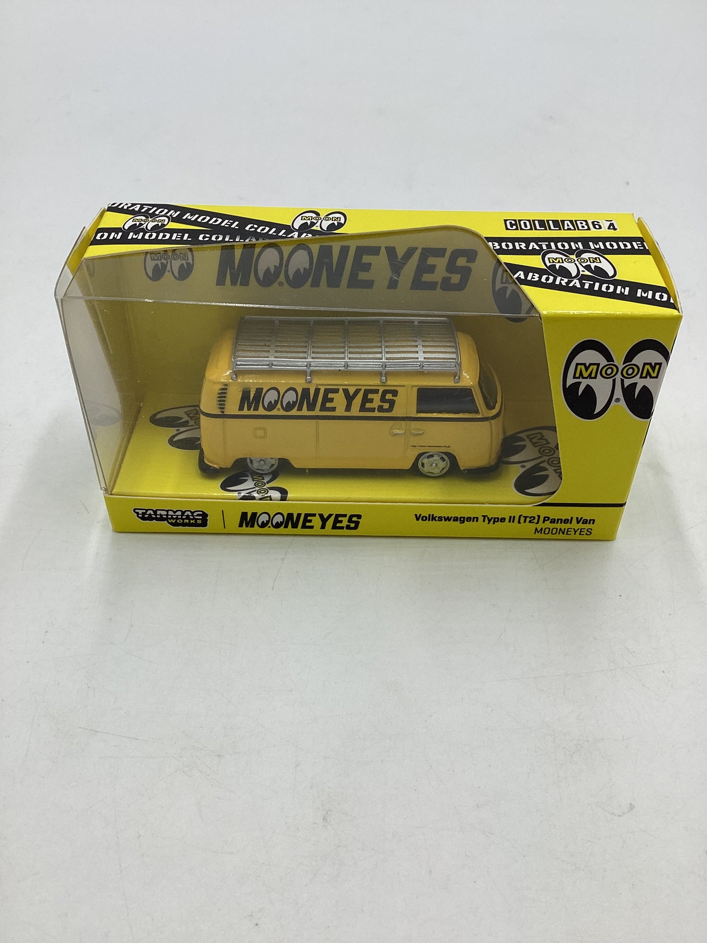 Tarmac Works x Mooneyes Collab64 Volkswagen Type II [T-2] Panel Van