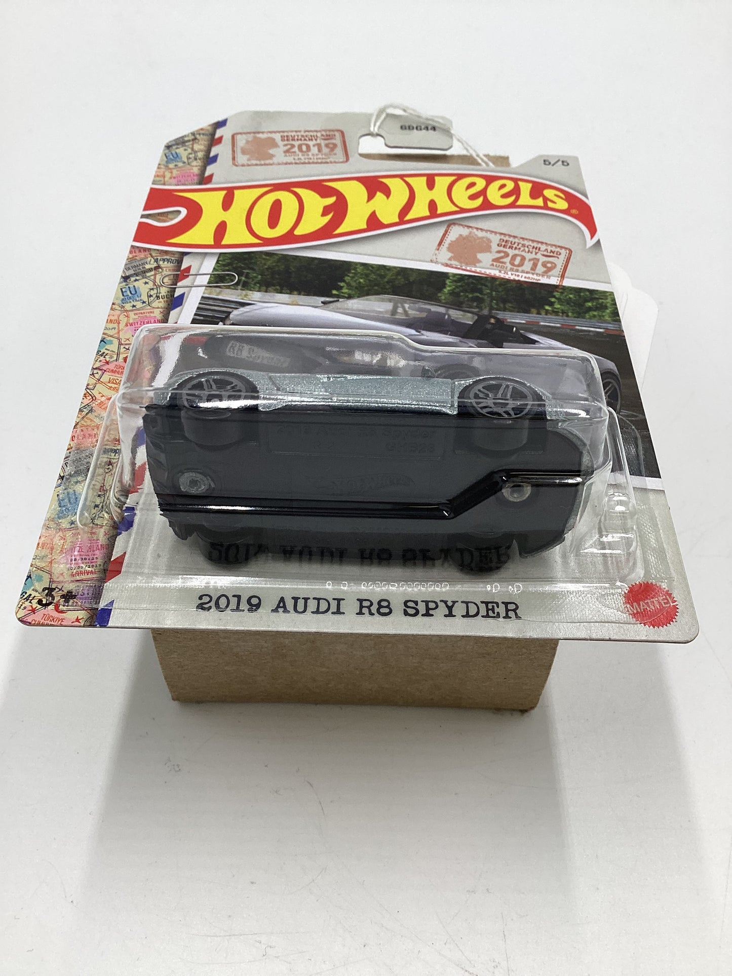 Hot Wheels Walmart Exclusive World Class Racers #5 2019 Audi R8 Spyder Silver 151F