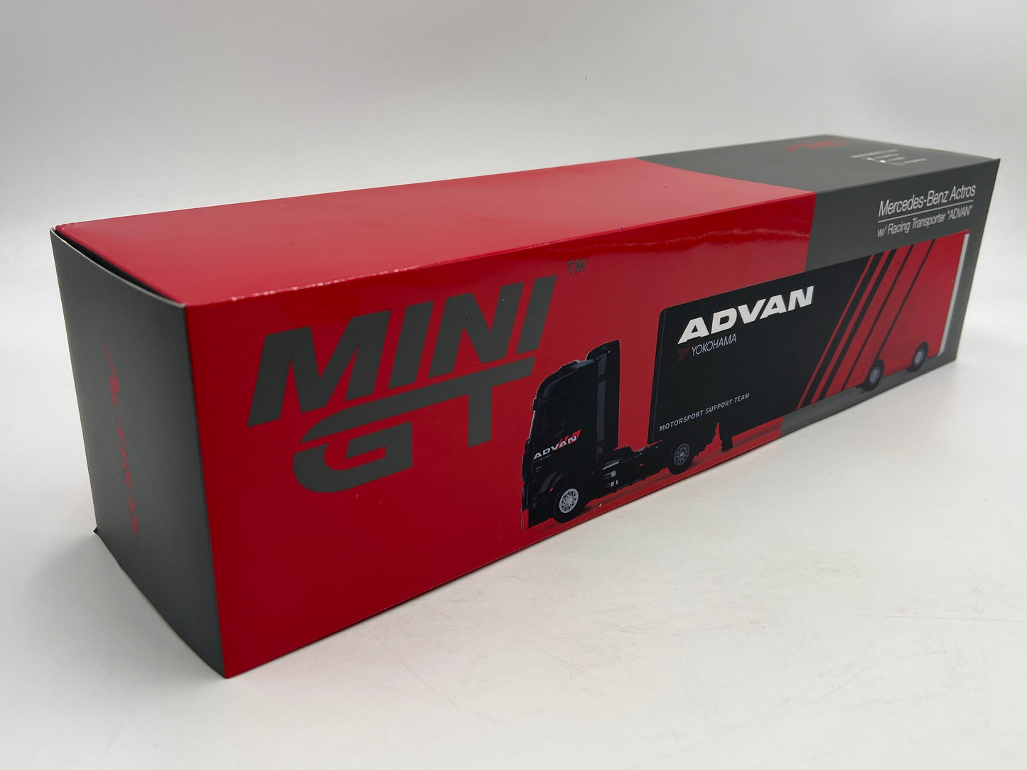 Mini GT #741 Mercedes-Benz Actros W/Racing Transporter Advan