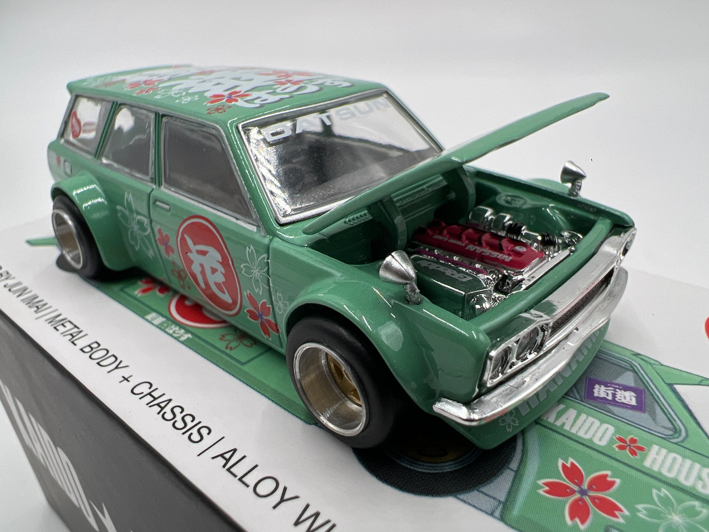 Mini GT Kaido House #013 Datsun 510 Wagon Green