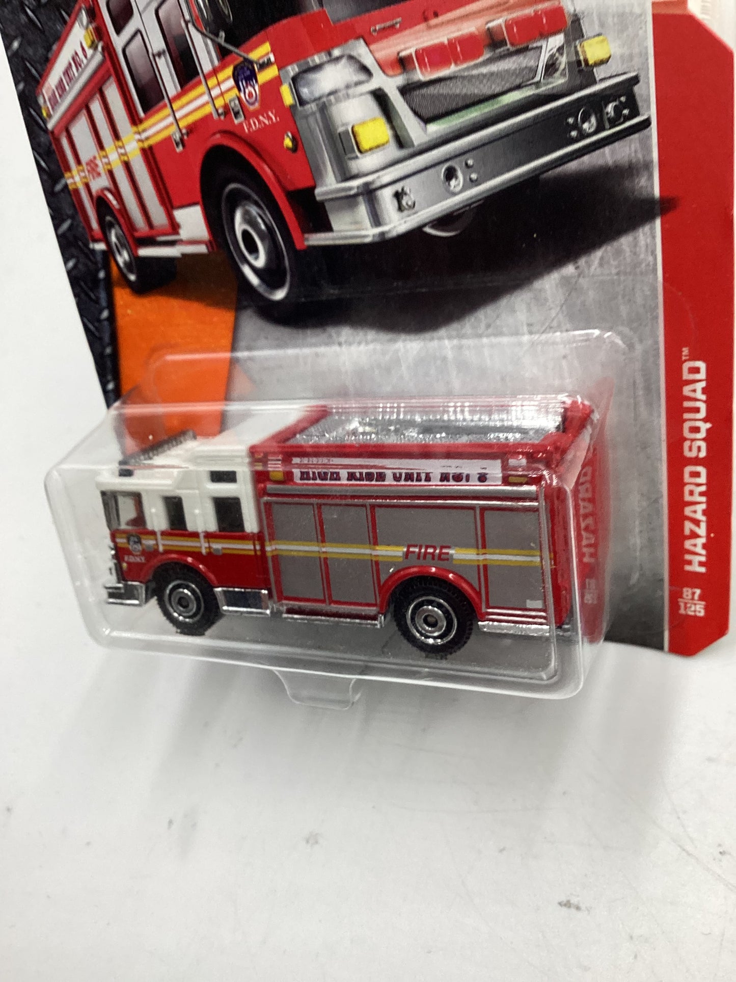 2011 Matchbox #87 MB MBX Heroic Rescue Hazard Squad FDNY High Rise Unit