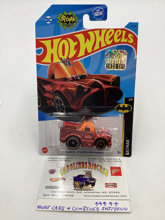 2023 Hot Wheels Super Treasure hunt 1/1250 Classic TV Series Batmobile Factory Sealed with Protector