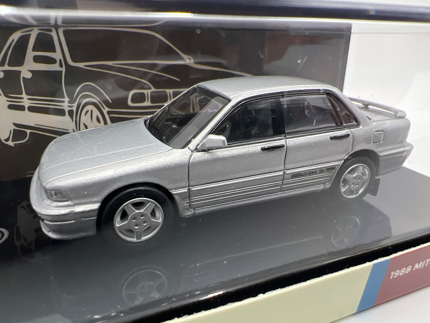 Para64 1:64 Scale Diecast Mitsubishi Motors 1988 Mitsubishi Galant VR-4 Grace Silver LHD