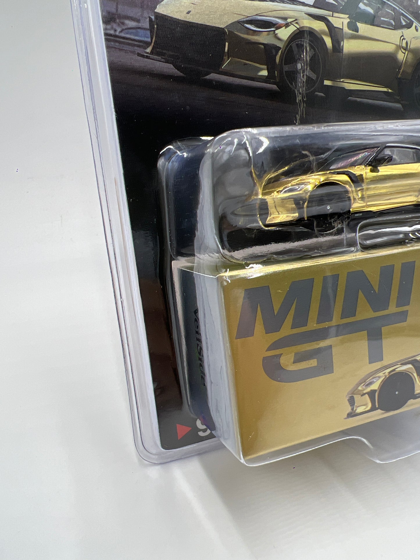 Mini GT #985 Nissan Z VeilSide FFZ400 Gold Chrome