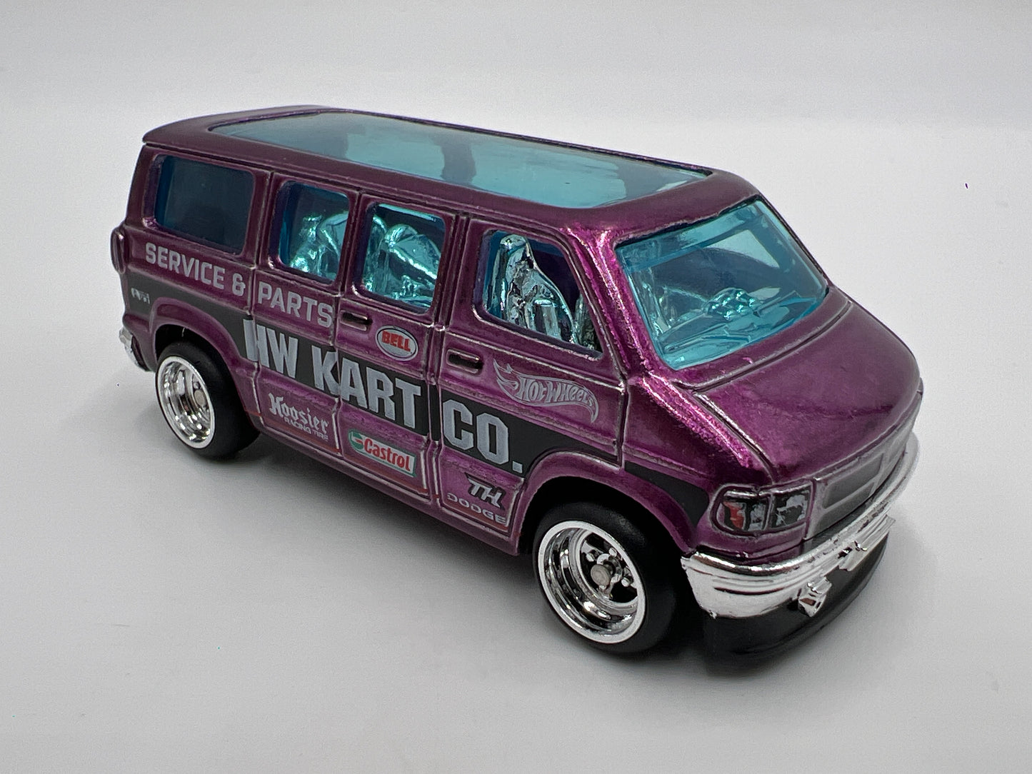 2022 Hot Wheels 1/64 Super Treasure Hunt Dodge Van Purple Loose