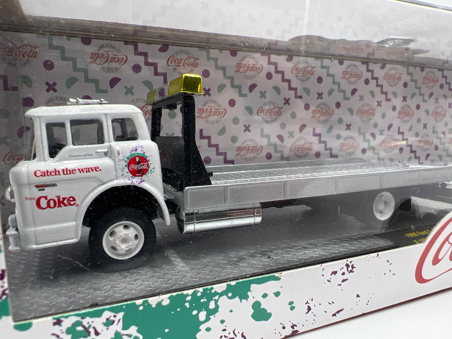 M2 Machines Auto Haulers Coca Cola 1990 Ford C-8000 & 1990 Ford Mustang GT TW05