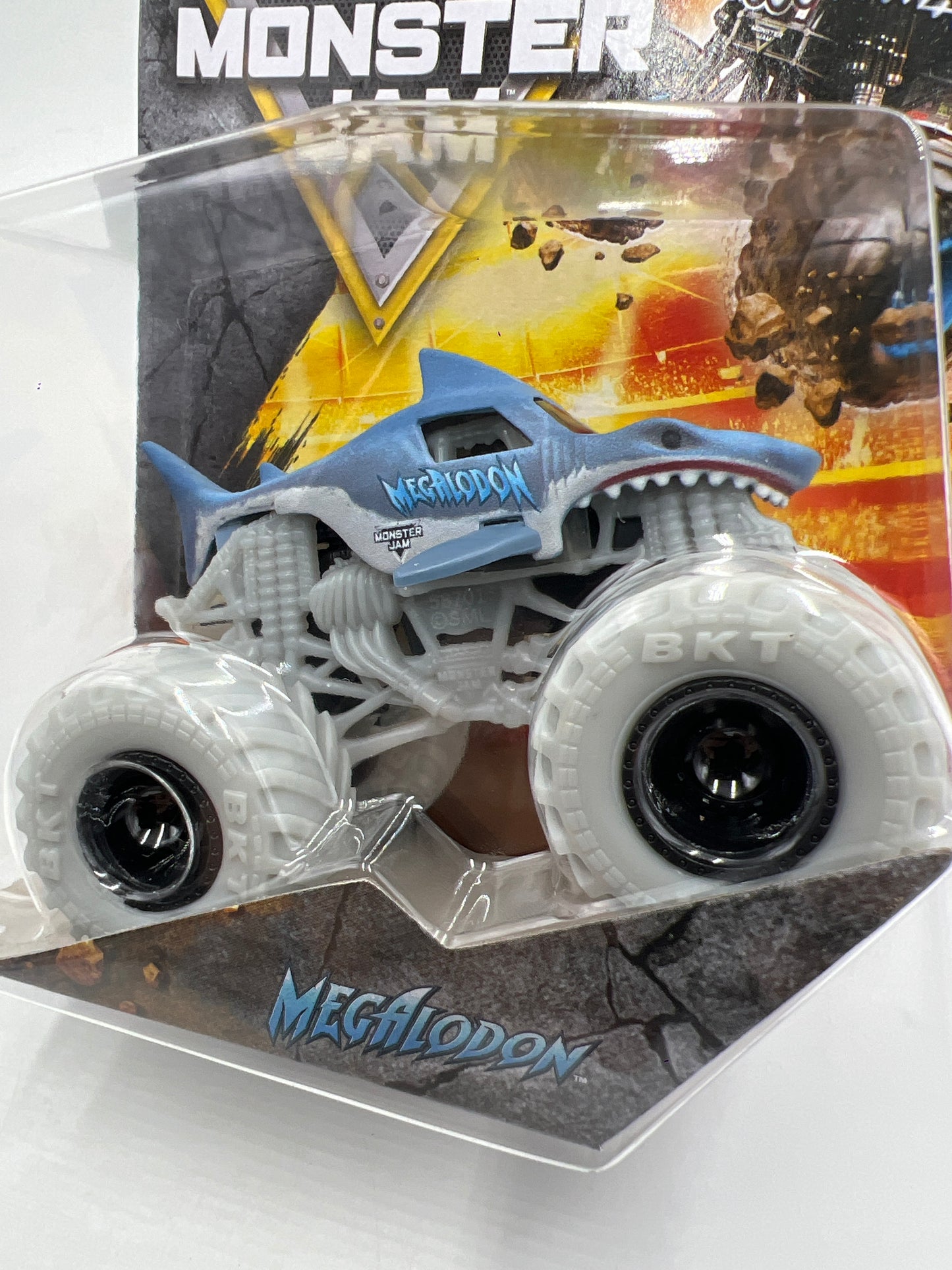 Monster Jam Series 1 Megalodon Blue W/Gray Tires 129D