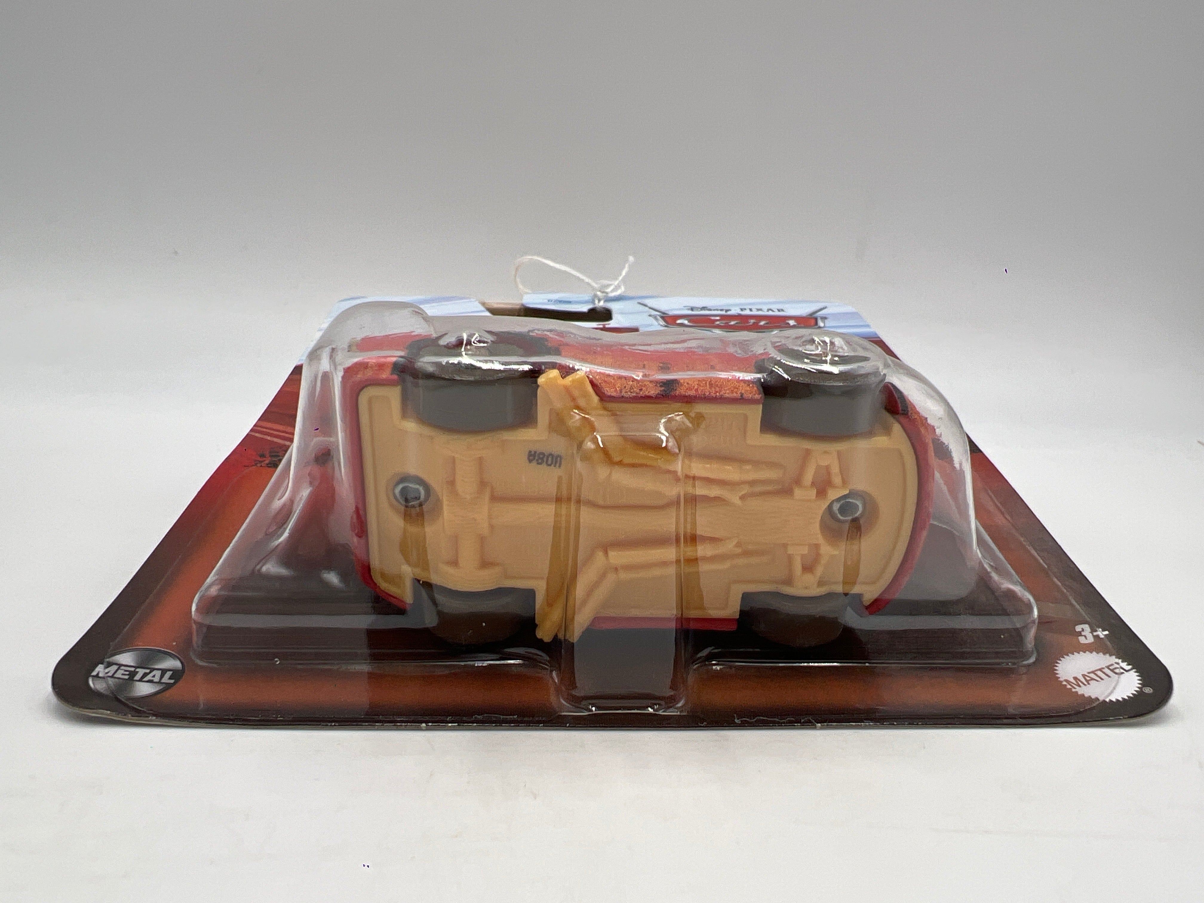 Disney Pixar Cars Cave Lightning McQueen 142E – carolinasdiecast