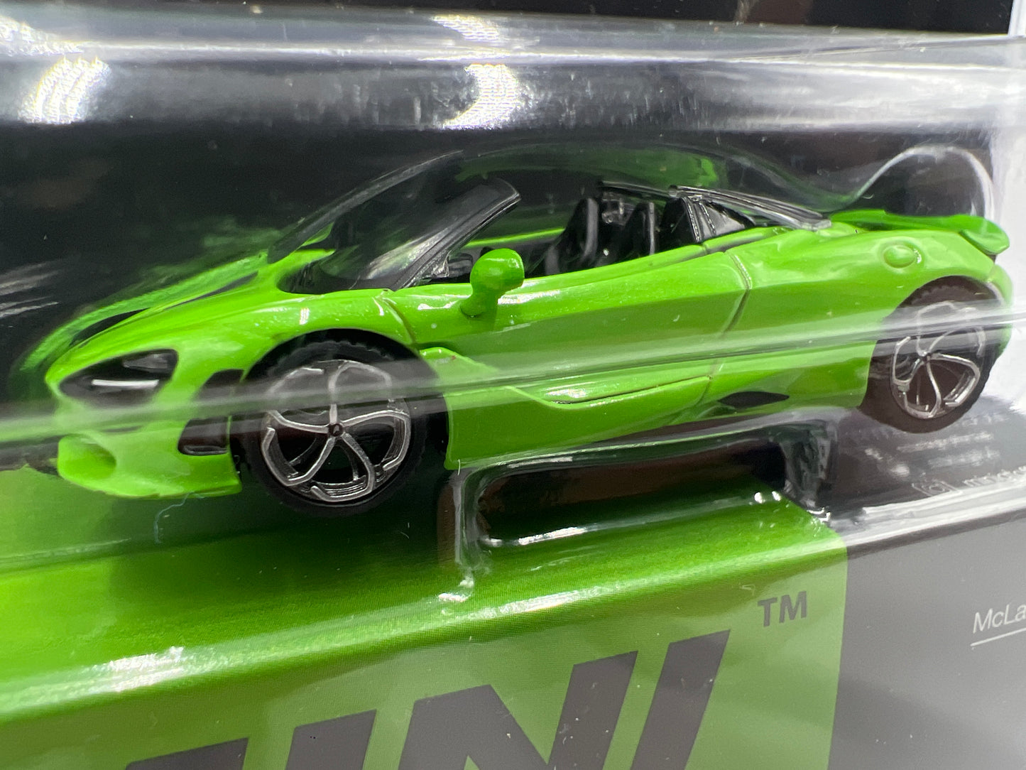 Mini GT #783 McLaren 750S Spider Green