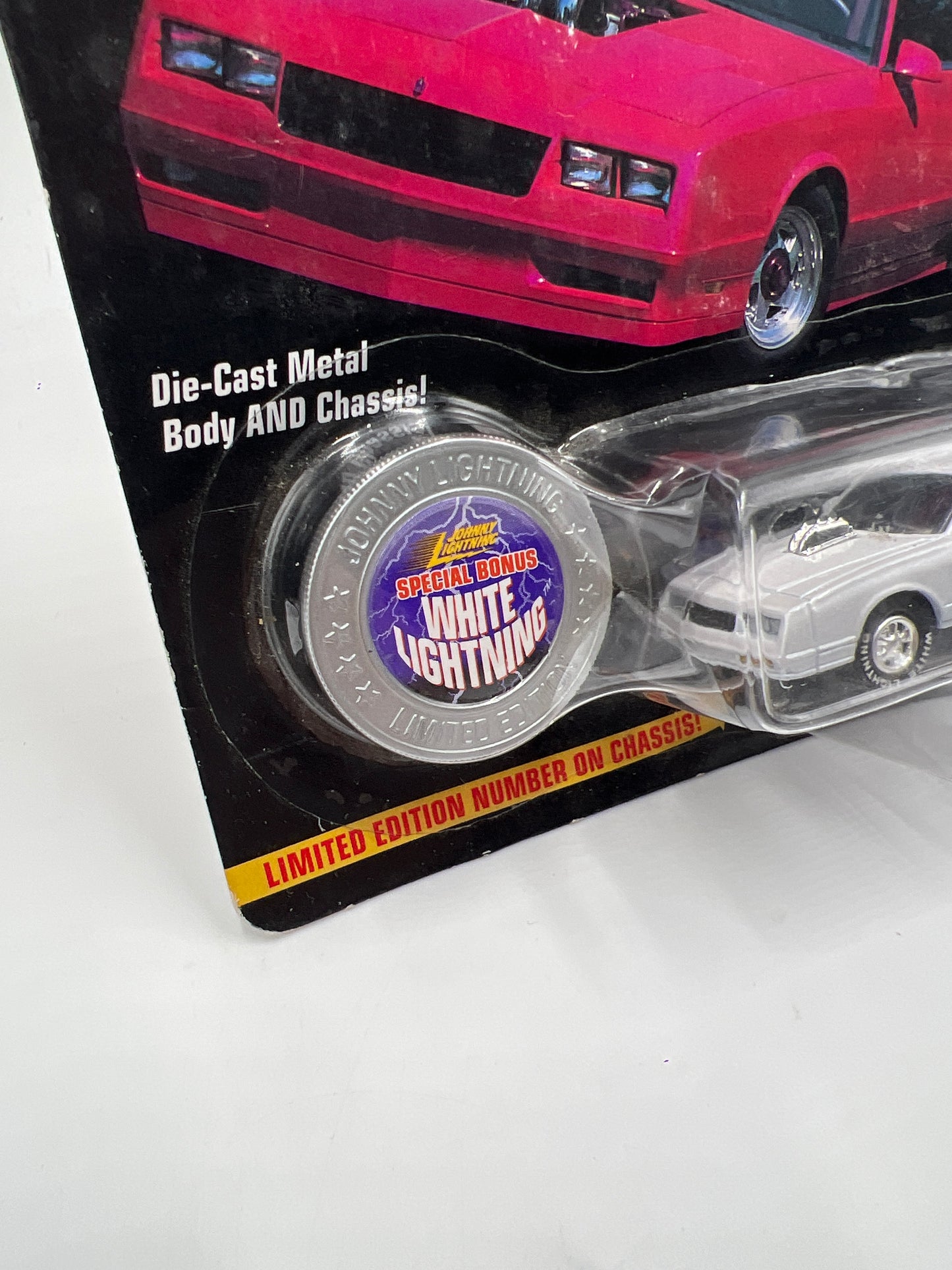 Johnny Lightning White Lightning Chase Hot Rods #71 Beastmobile 87 Monte Carlo White