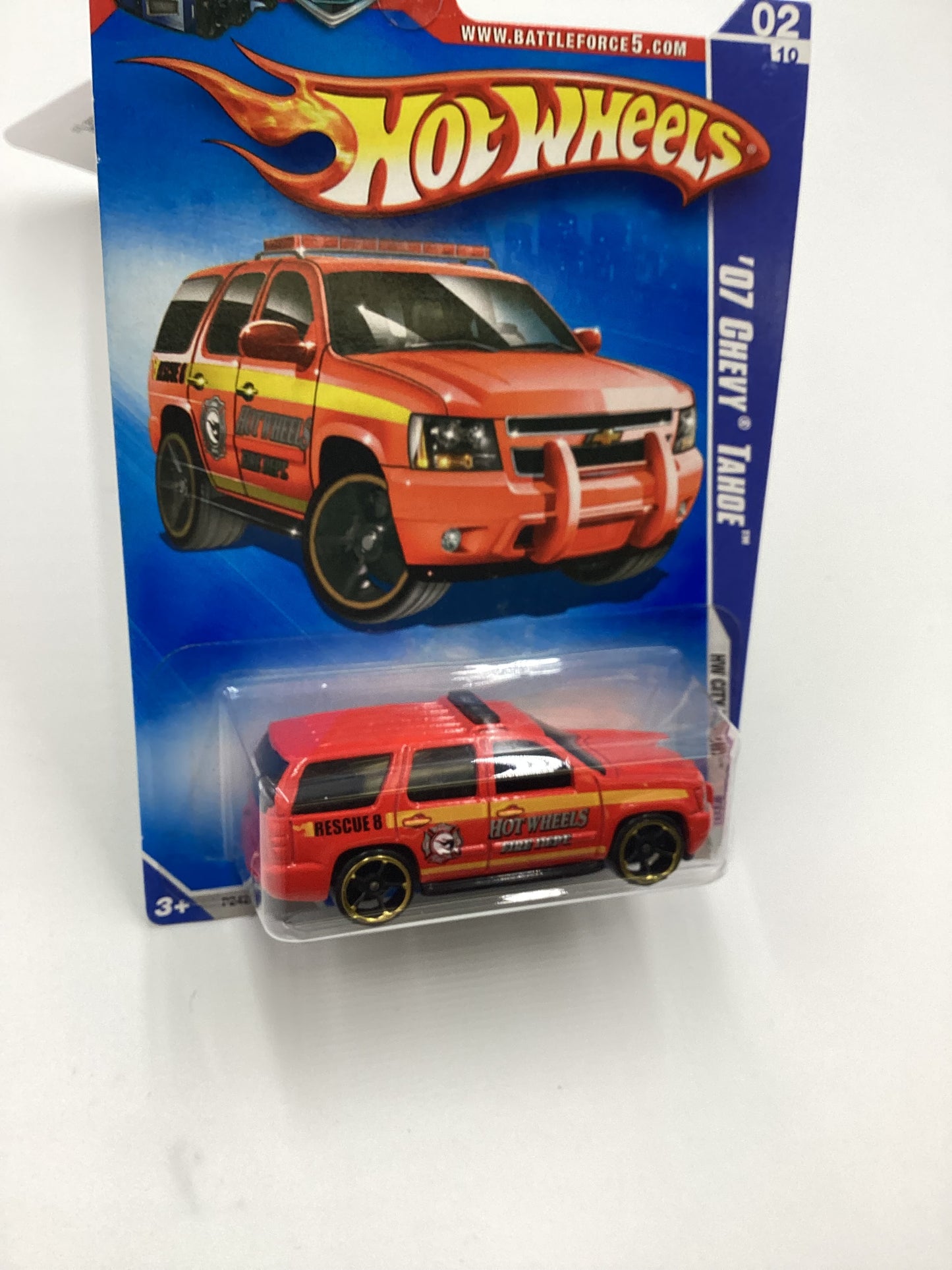 2009 Hot Wheels #108 07 Chevy Tahoe Fire Dept. Red Battle Force 5 Card 17A