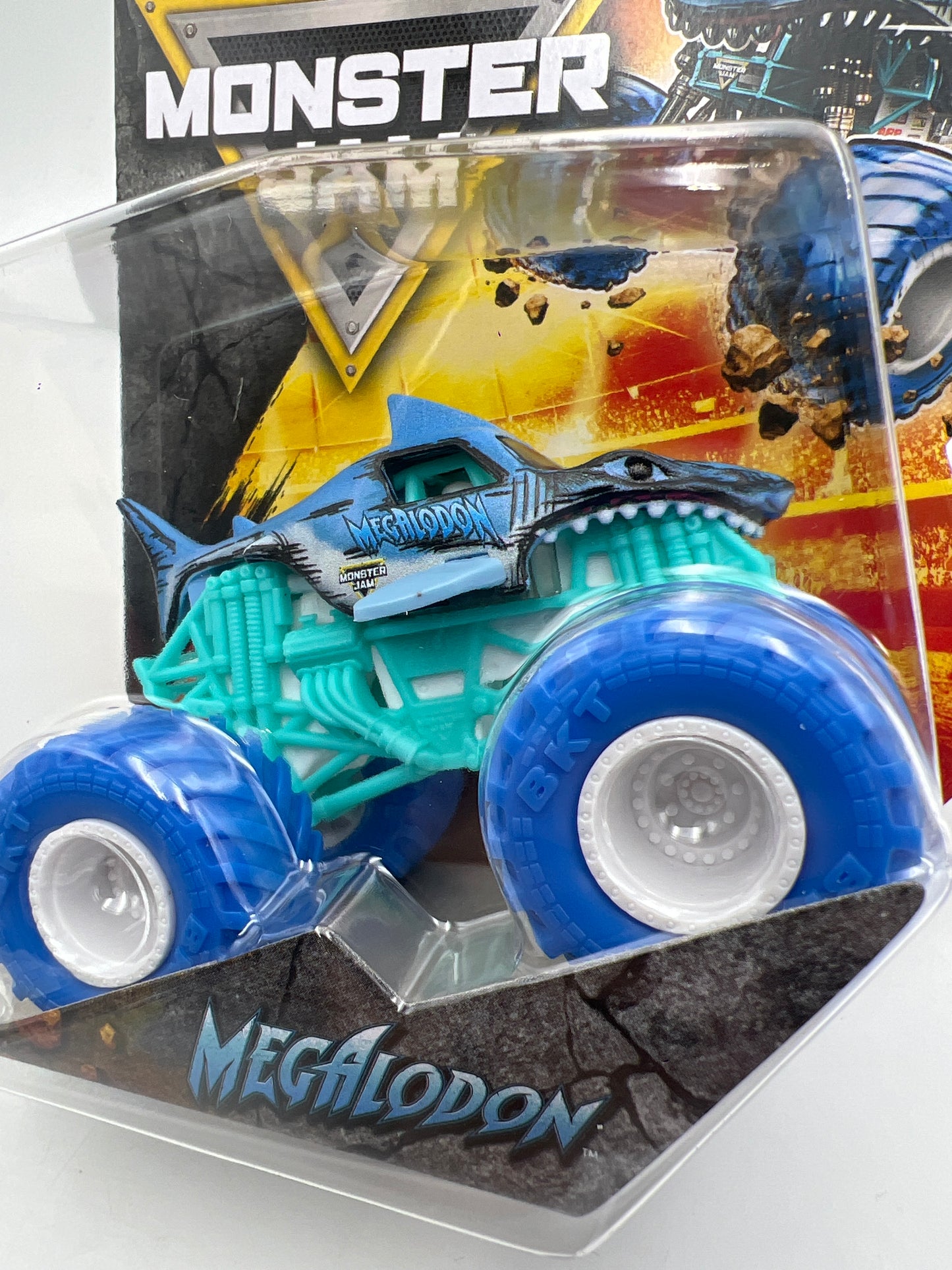 Monster Jam Series 46 Toon Shaded Megalodon 130C