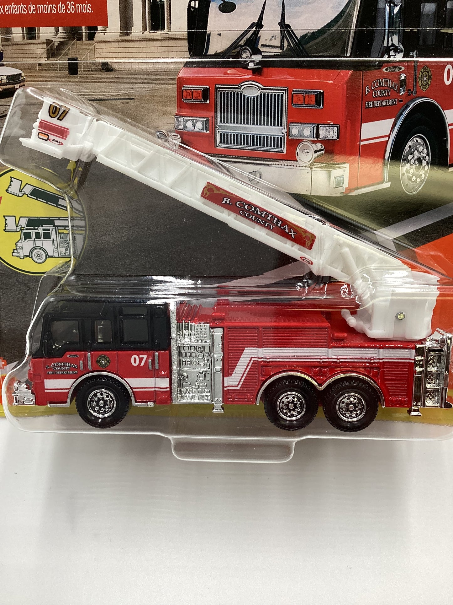 2021 Matchbox working rigs #4 B.Comthax County Pierce Velocity Aerial Platform Fire Truck 168F