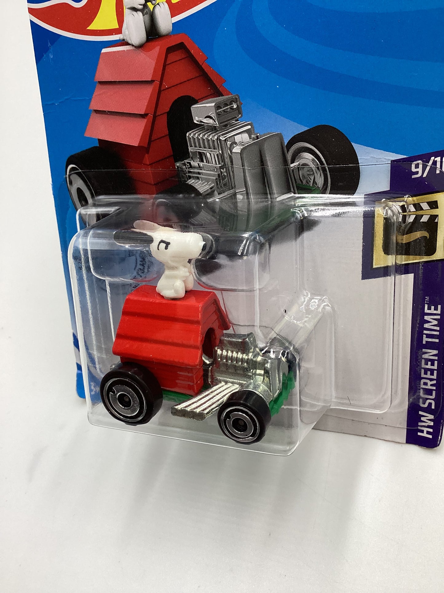 2020 Hot Wheels #14 Snoopy Red 122D