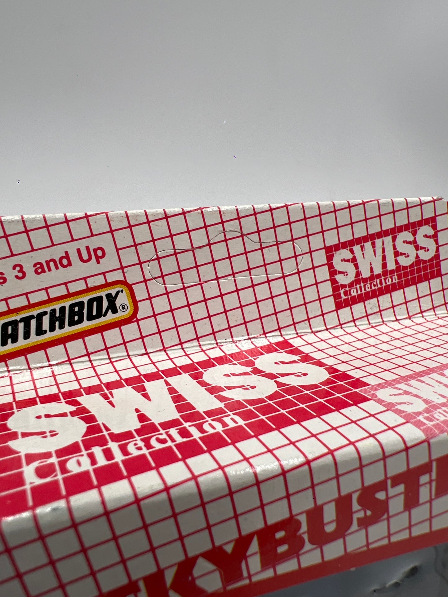 Matchbox Skybusters SB-13 DC 10 Swissair White Unpunched