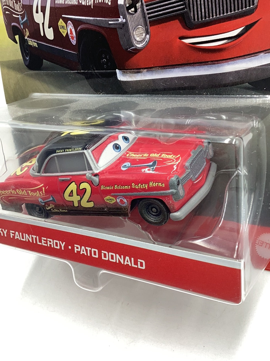 2021 Disney Pixar Cars Metal series Ducky Fauntleroy (Cracked Blister)