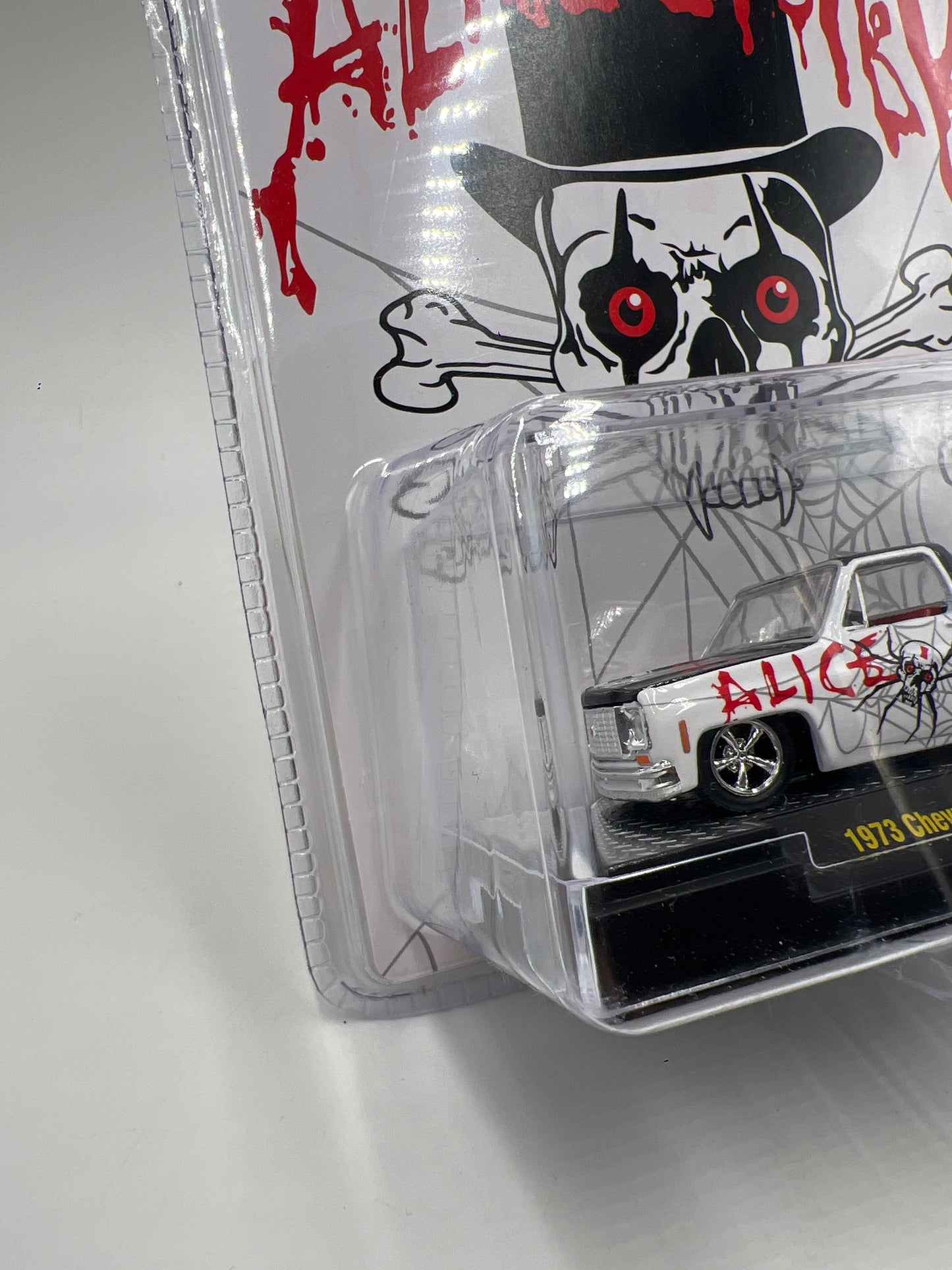 M2 Machines Rock Legends Alice Cooper 1973 Chevrolet Cheyenne 10 S01