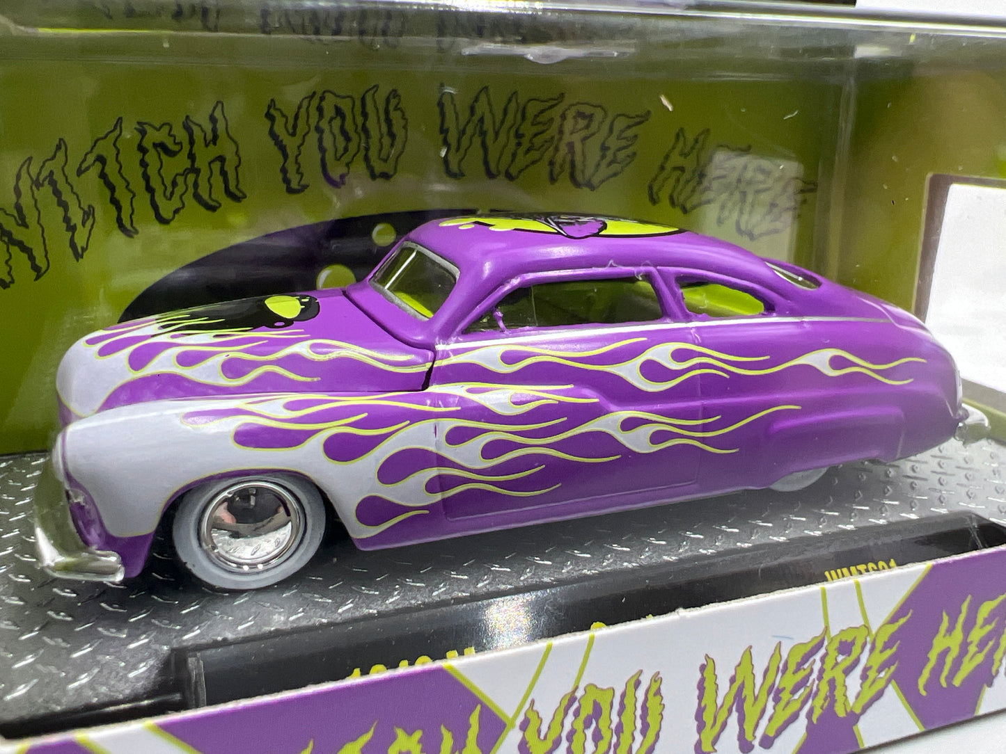 2025 M2 Machines Walmart Exclusive Halloween Witch You Were Here 1949 Mercury Custom Purple WMTS21