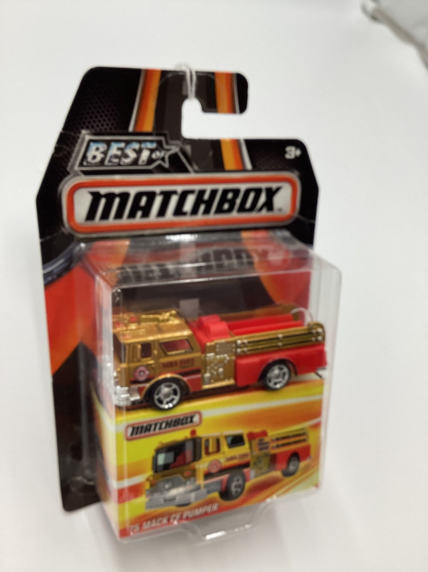2016 Matchbox Best of Matchbox 75 Mack CF Pumper Gold Card has veins 174G