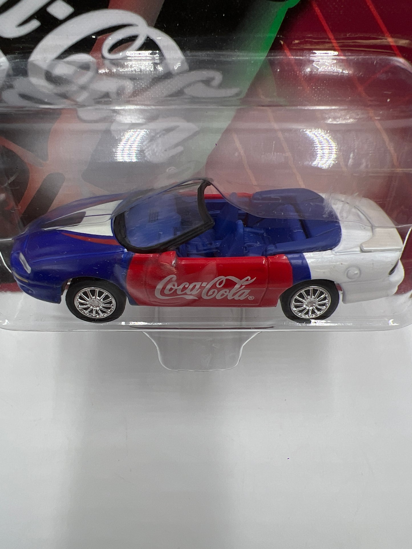 Johnny Lightning Americana. Collection 2000 Chevy Camaro Convertible Coca Cola