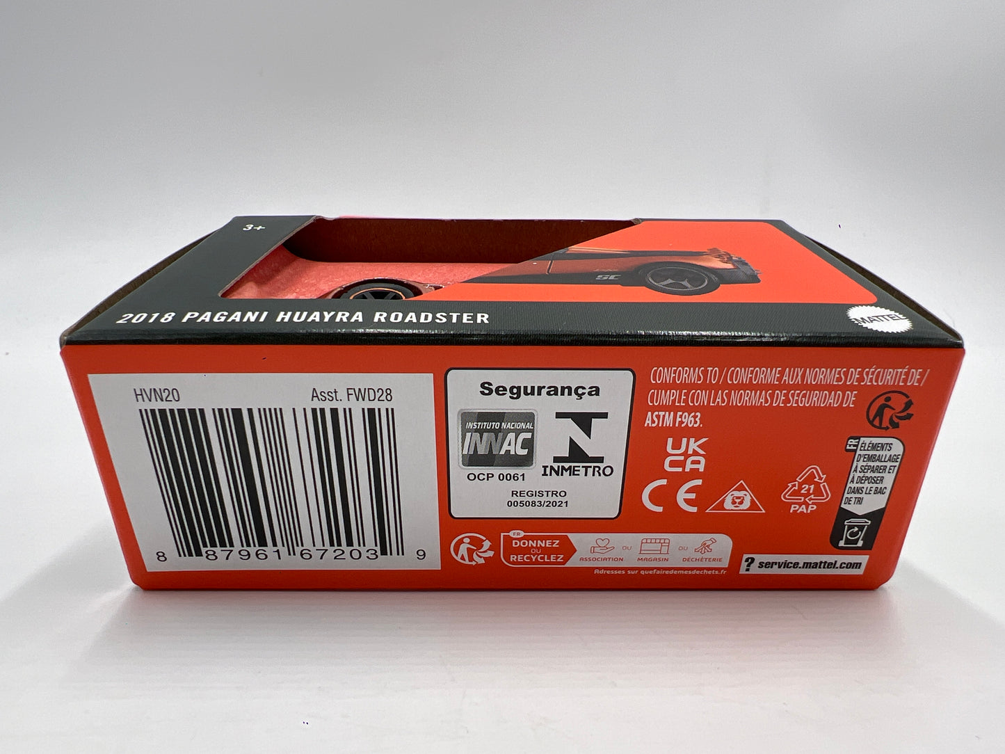 Matchbox Moving Parts Super Chase 2018 Pagani Huayra Roadster Orange