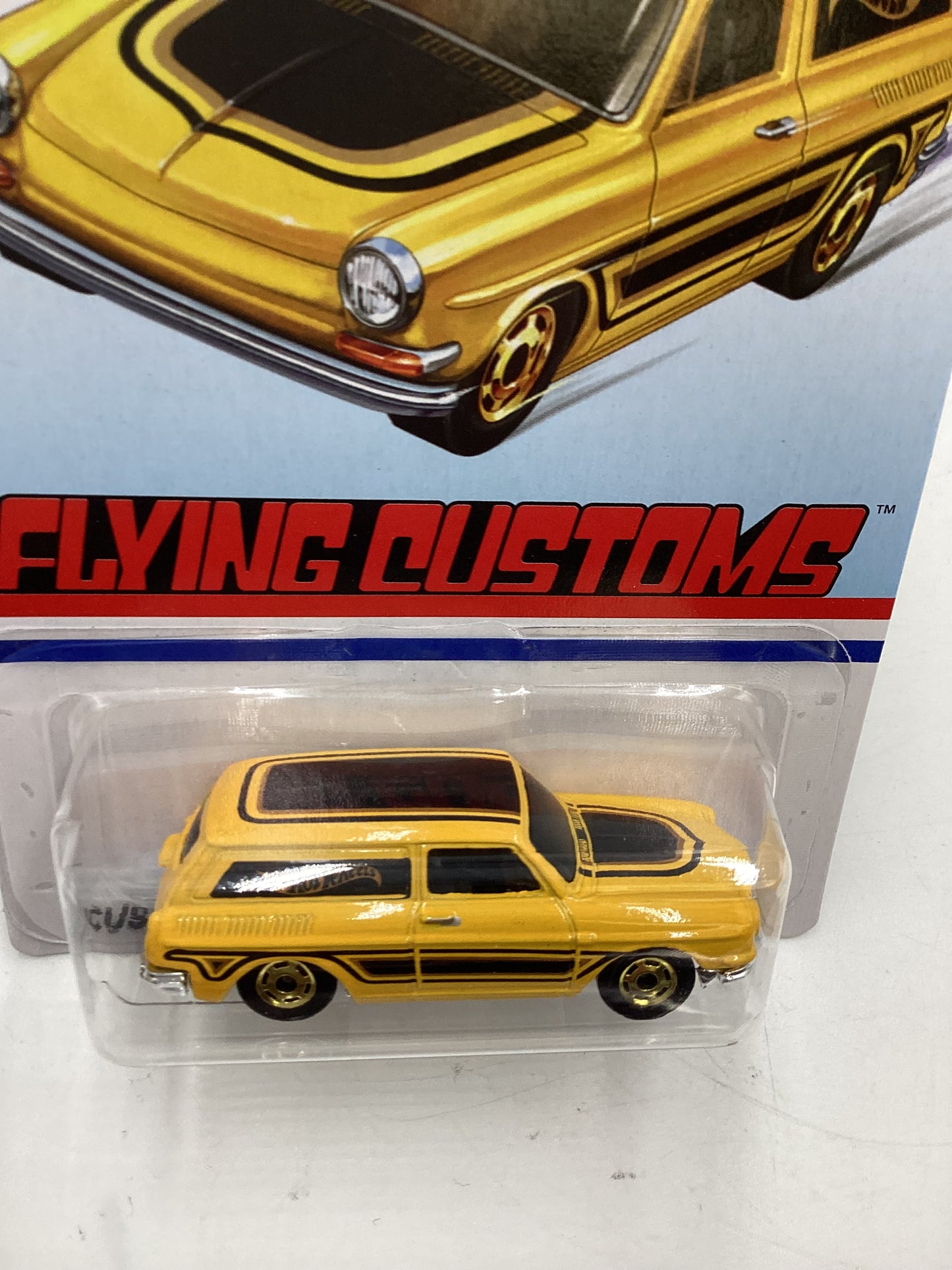 Hot Wheels Target Exclusive Flying Customs Custom 69 Volkswagen Squareback Yellow