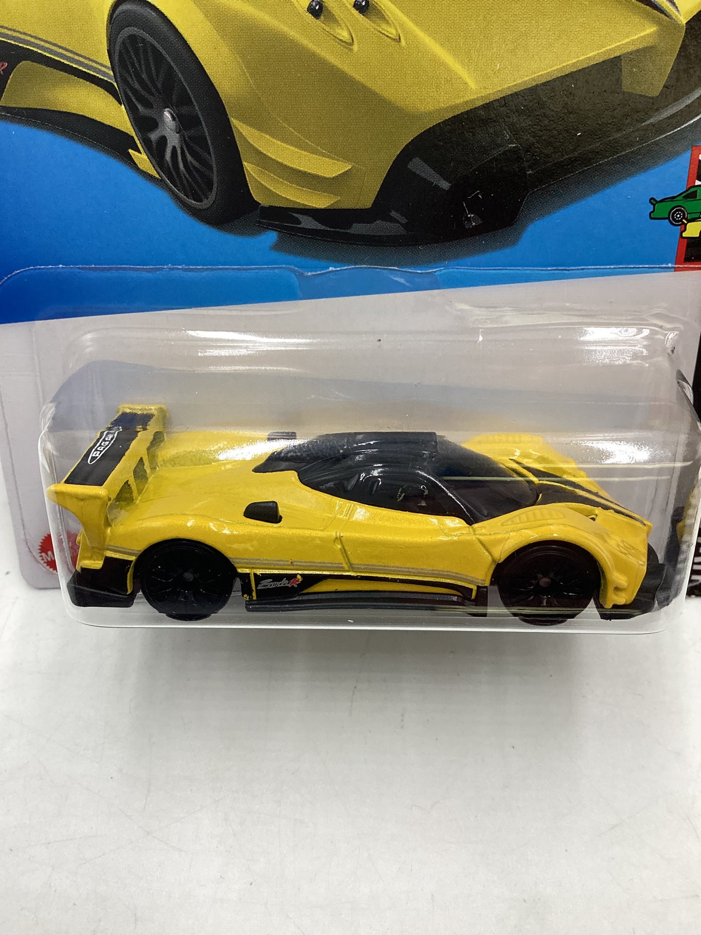 2024 Hot Wheels #99 Pagani Zonda R Yellow 104E